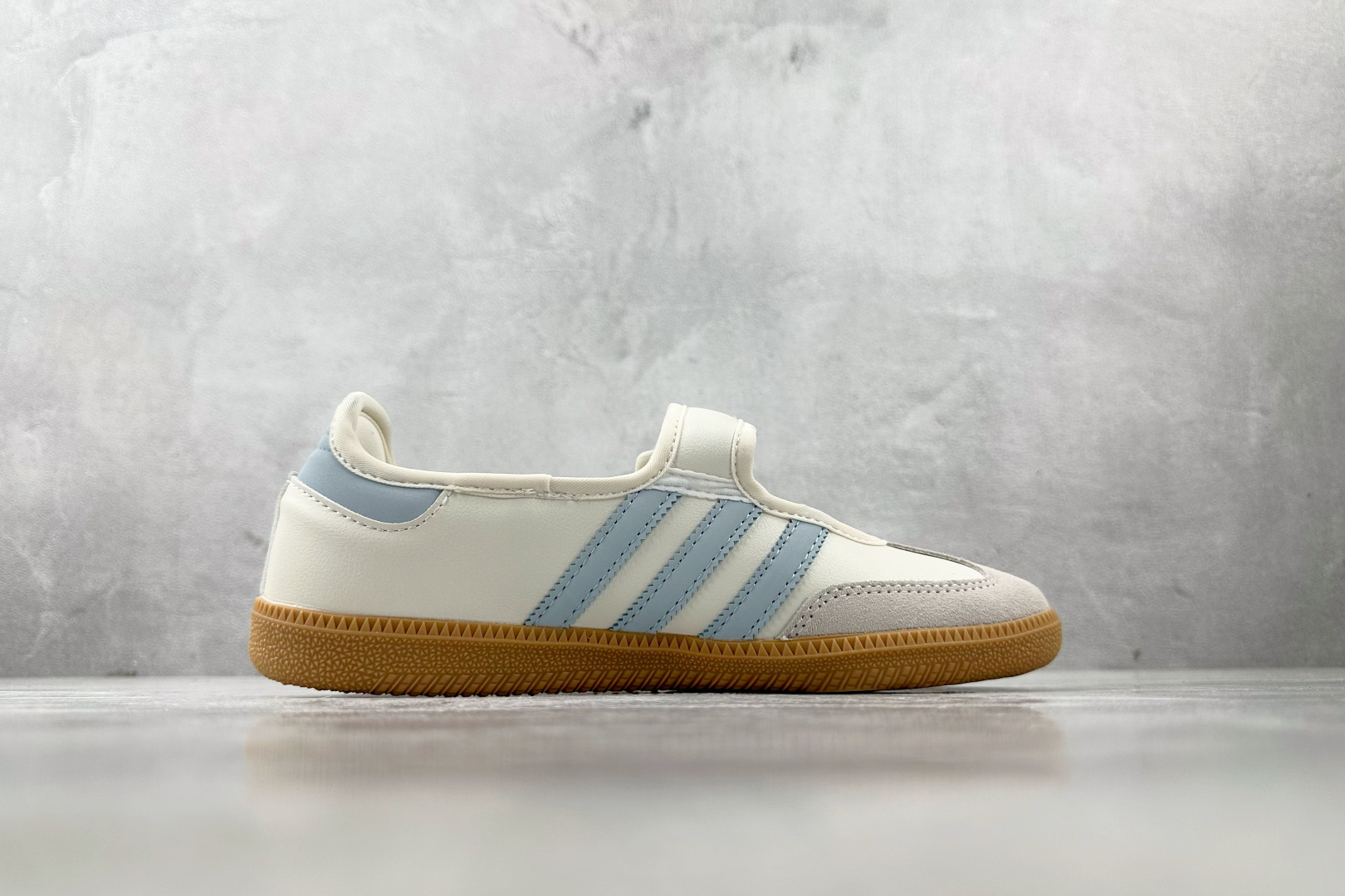 160 出口订单 adidas originals Samba Jane 白蓝 JR7339-Chinese UA Cheap High Quatity Brand Clothes Bags handbags Sneakers wholesale wholesaler seller from China Factory suppliers Fashion Clothing Shoes best Quality Beautiful Price 160 出口订单 adidas originals Samba Jane 白蓝 JR7339