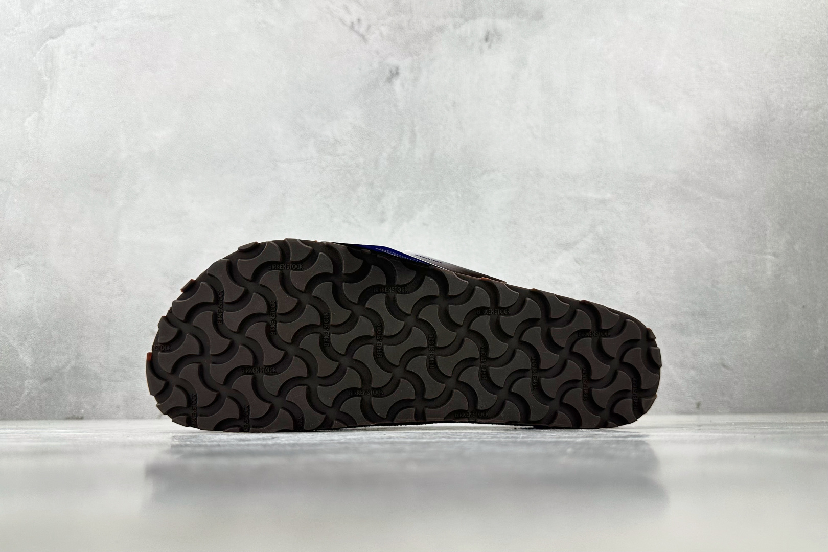 290 Birkenstock 灰色 1025033-Chinese UA Cheap High Quatity Brand Clothes Bags handbags Sneakers wholesale wholesaler seller from China Factory suppliers Fashion Clothing Shoes best Quality Beautiful Price 290 Birkenstock 灰色 1025033