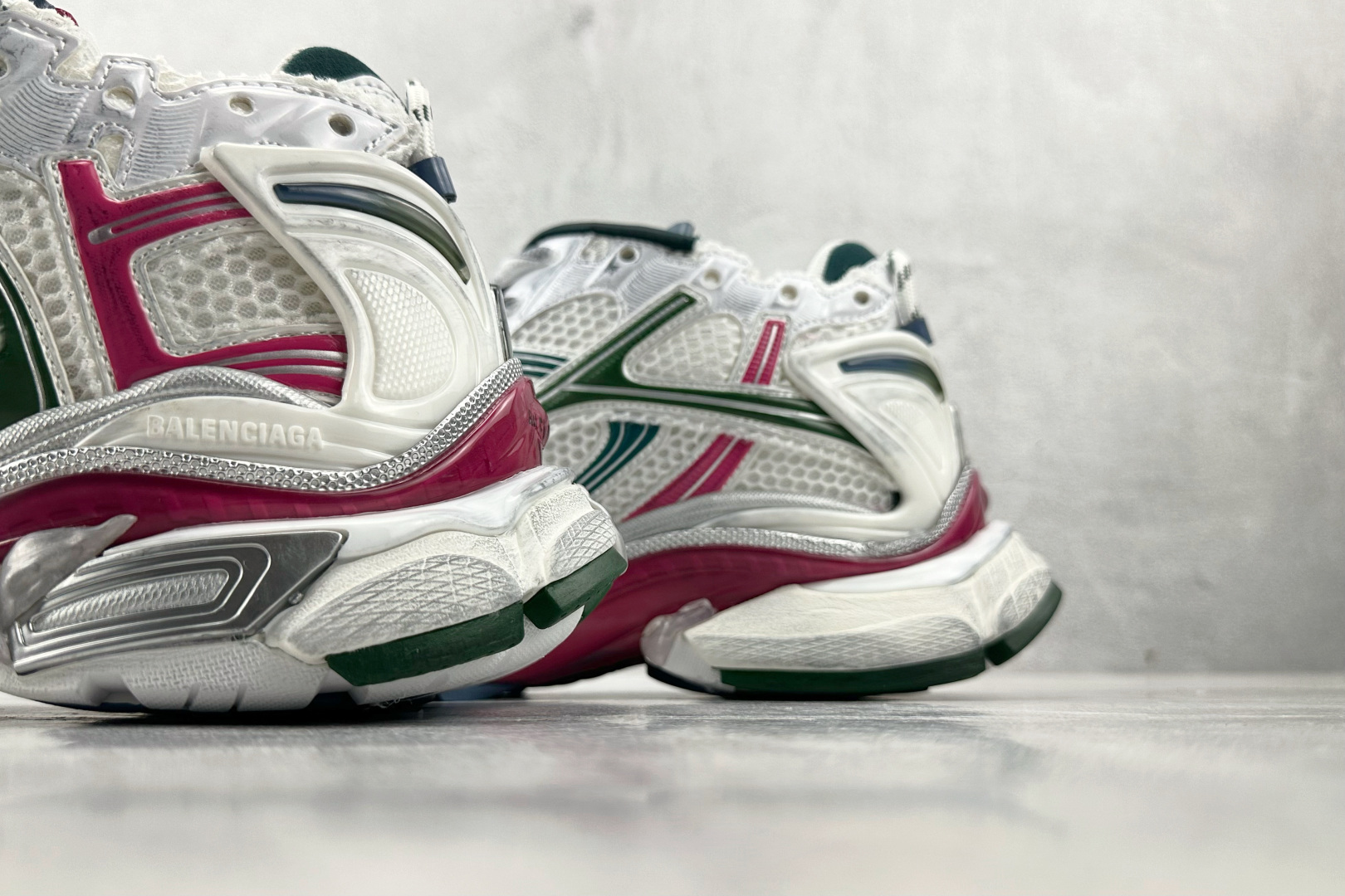 480 代购版 Balenciaga巴黎世家 Runner2.0 粉白绿 772774 W3RMU 9934-Chinese UA Cheap High Quatity Brand Clothes Bags handbags Sneakers wholesale wholesaler seller from China Factory suppliers Fashion Clothing Shoes best Quality Beautiful Price 480 代购版 Balenciaga巴黎世家 Runner2.0 粉白绿 772774 W3RMU 9934
