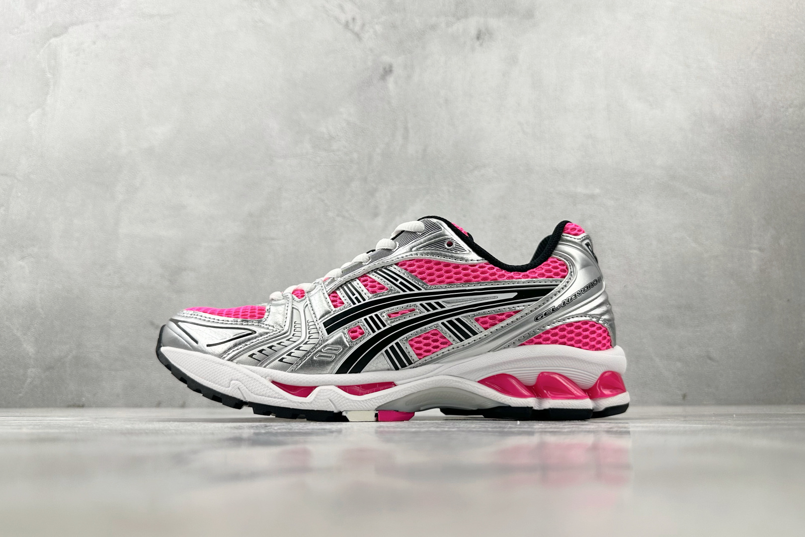 PB 本地
外贸批次 Asics Gel-Kahana 14银粉黑

货号：1201A019-700
尺