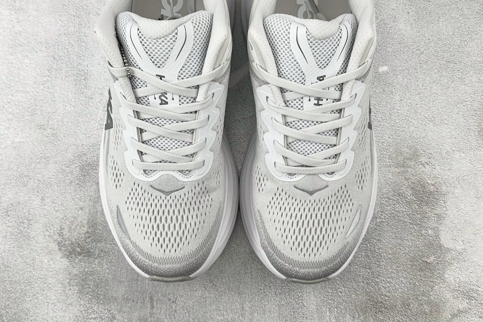 220 HOKA ONE ONE Bondi 9 星尘银 1162012-SDST