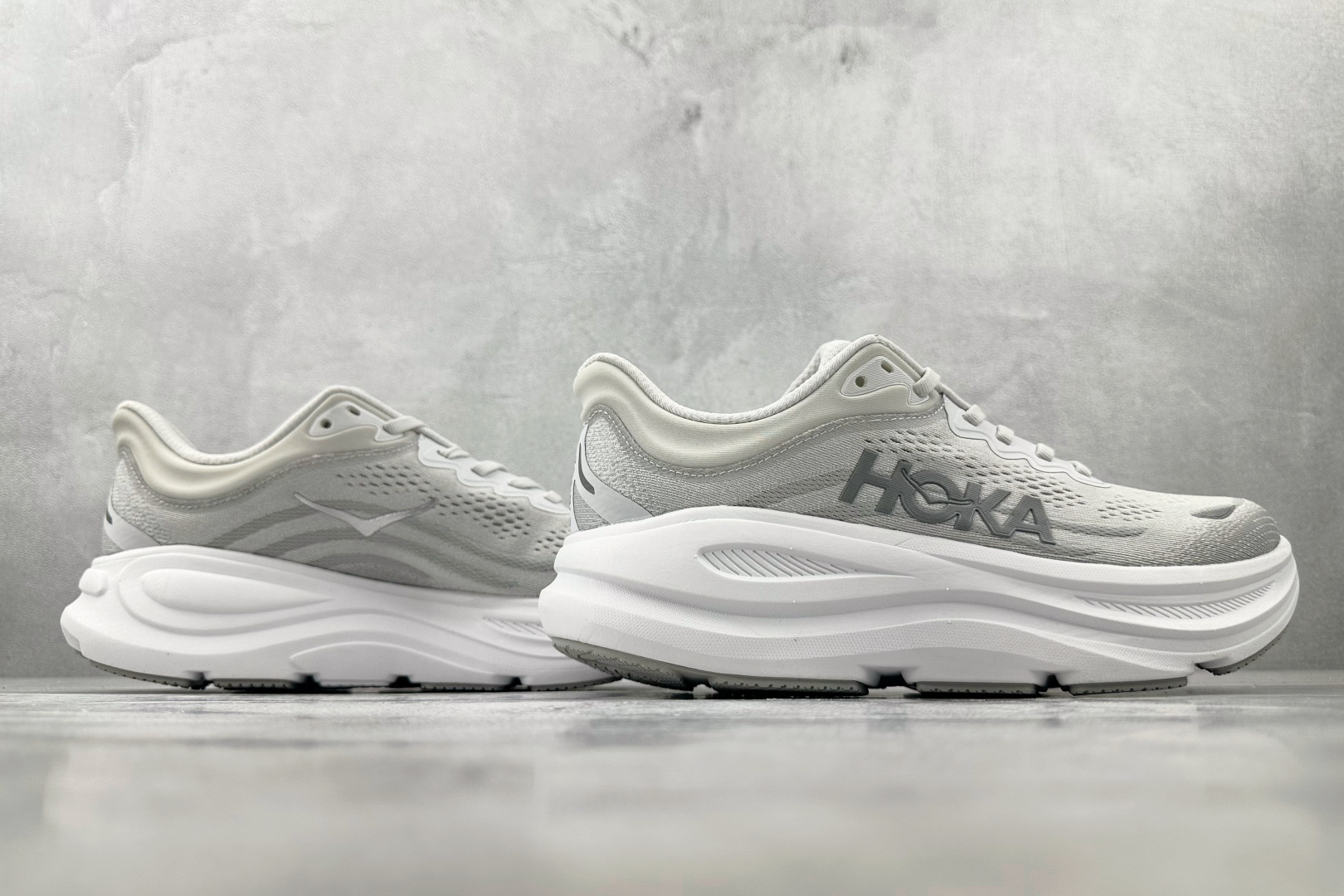 220 HOKA ONE ONE Bondi 9 星尘银 1162012-SDST