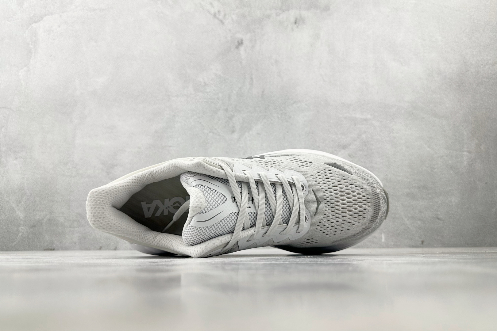 220 HOKA ONE ONE Bondi 9 星尘银 1162012-SDST