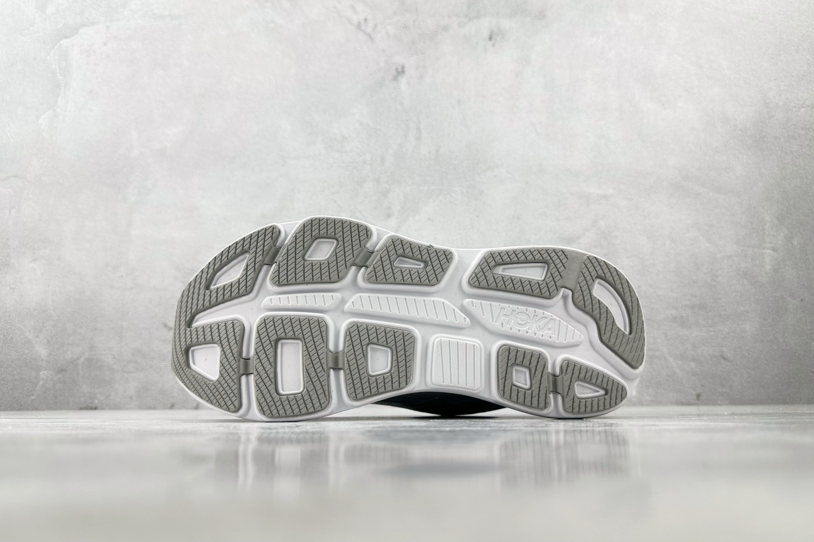 220 HOKA ONE ONE Bondi 9 星尘银 1162012-SDST