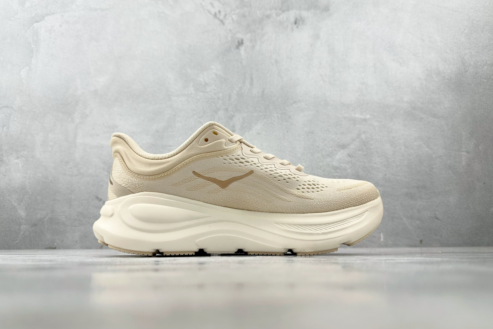 220 HOKA ONE ONE Bondi 9 米色 1162012-VCH-Chinese UA Cheap High Quatity Brand Clothes Bags handbags Sneakers wholesale wholesaler seller from China Factory suppliers Fashion Clothing Shoes best Quality Beautiful Price 220 HOKA ONE ONE Bondi 9 米色 1162012-VCH