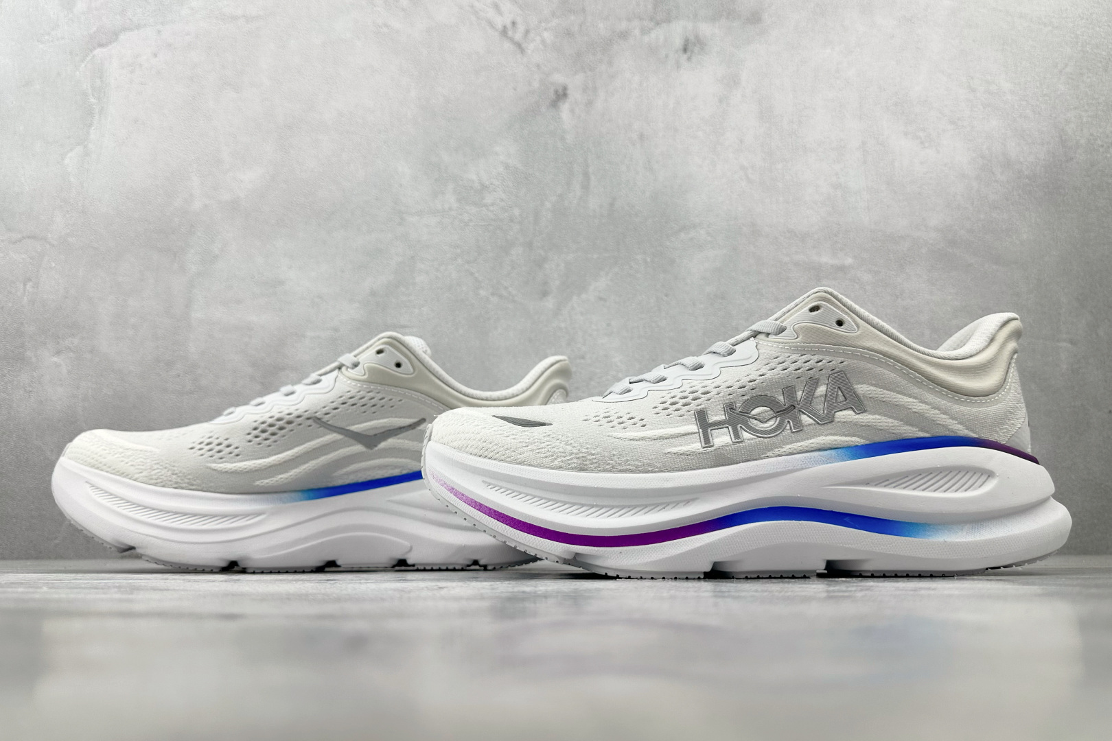 220 HOKA ONE ONE Bondi 9 灰色 1162014-CYWH-Chinese UA Cheap High Quatity Brand Clothes Bags handbags Sneakers wholesale wholesaler seller from China Factory suppliers Fashion Clothing Shoes best Quality Beautiful Price 220 HOKA ONE ONE Bondi 9 灰色 1162014-CYWH