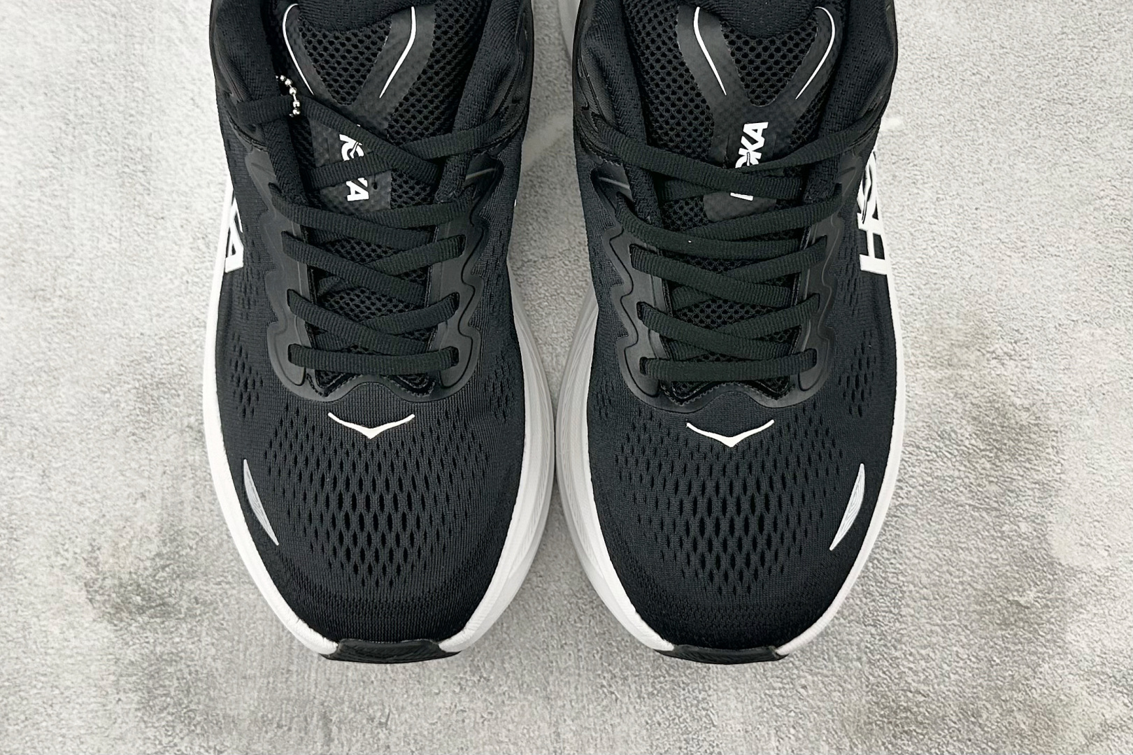 220 HOKA ONE ONE Bondi 9 黑色 1162011-BWHT-Chinese UA Cheap High Quatity Brand Clothes Bags handbags Sneakers wholesale wholesaler seller from China Factory suppliers Fashion Clothing Shoes best Quality Beautiful Price 220 HOKA ONE ONE Bondi 9 黑色 1162011-BWHT