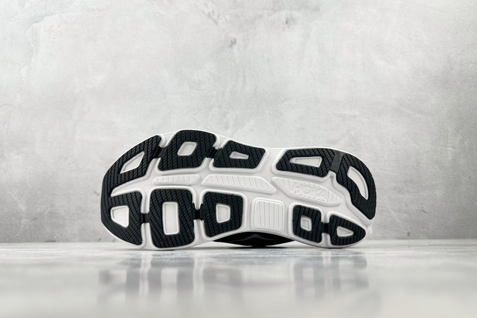 220 HOKA ONE ONE Bondi 9 黑色 1162011-BWHT-Chinese UA Cheap High Quatity Brand Clothes Bags handbags Sneakers wholesale wholesaler seller from China Factory suppliers Fashion Clothing Shoes best Quality Beautiful Price 220 HOKA ONE ONE Bondi 9 黑色 1162011-BWHT