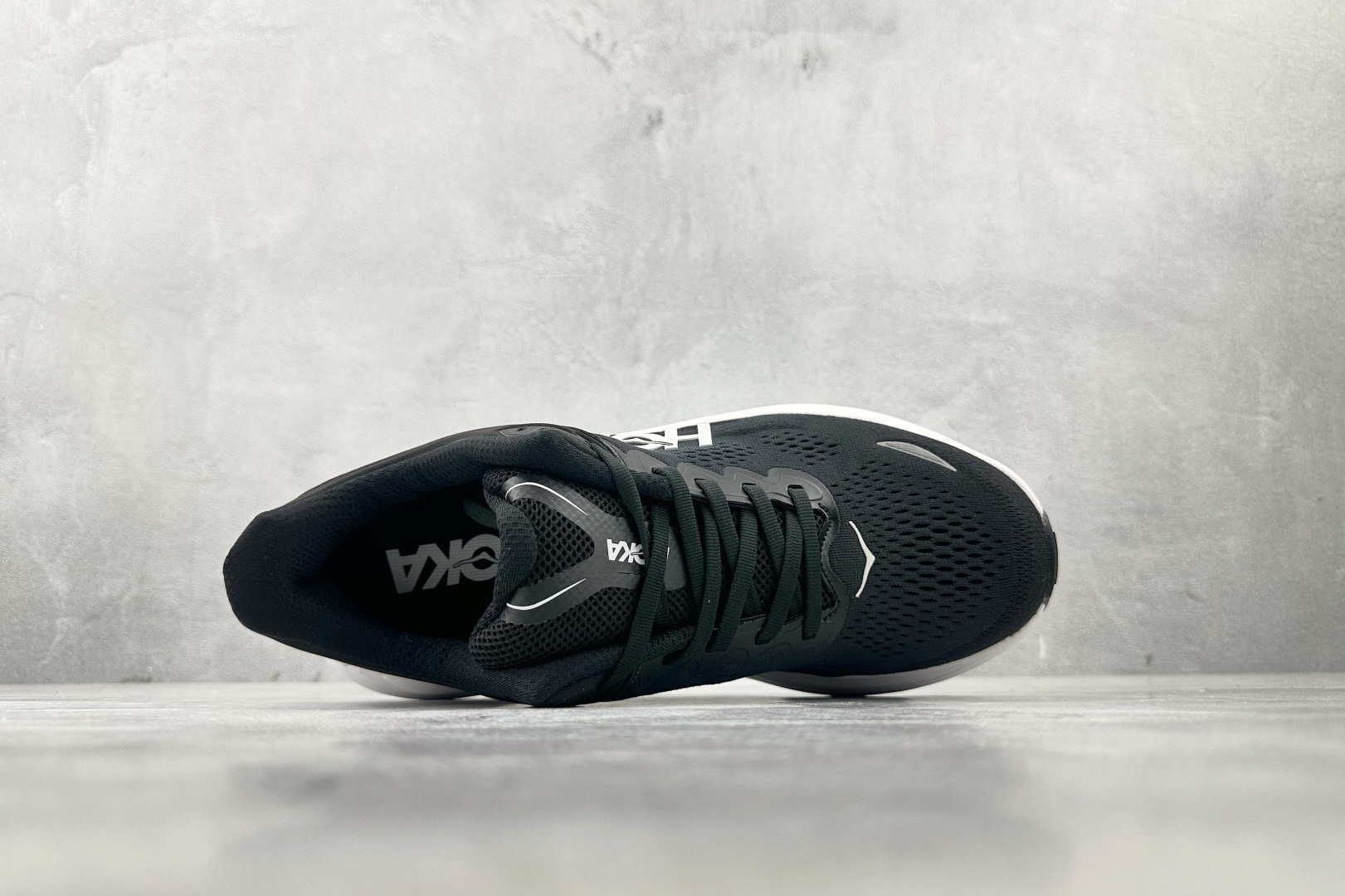 220 HOKA ONE ONE Bondi 9 黑色 1162011-BWHT-Chinese UA Cheap High Quatity Brand Clothes Bags handbags Sneakers wholesale wholesaler seller from China Factory suppliers Fashion Clothing Shoes best Quality Beautiful Price 220 HOKA ONE ONE Bondi 9 黑色 1162011-BWHT