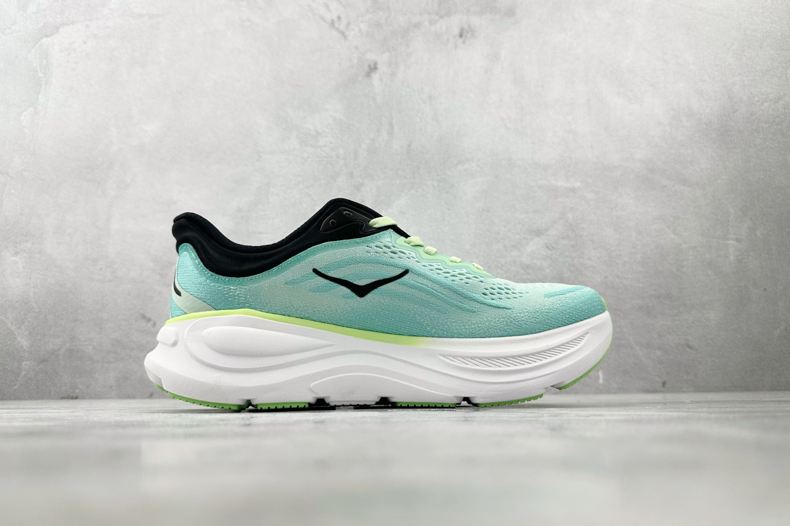 220 HOKA ONE ONE Bondi 9 蓝白色 1162011-LNMT-Chinese UA Cheap High Quatity Brand Clothes Bags handbags Sneakers wholesale wholesaler seller from China Factory suppliers Fashion Clothing Shoes best Quality Beautiful Price 220 HOKA ONE ONE Bondi 9 蓝白色 1162011-LNMT