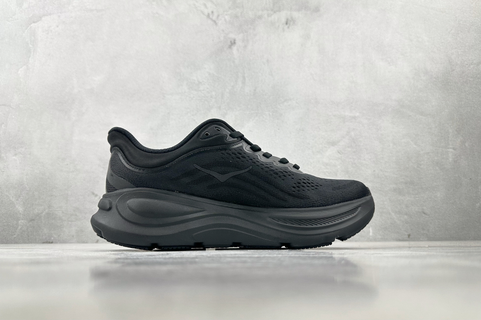 220 HOKA ONE ONE Bondi 9 黑色 1162013-BBLC