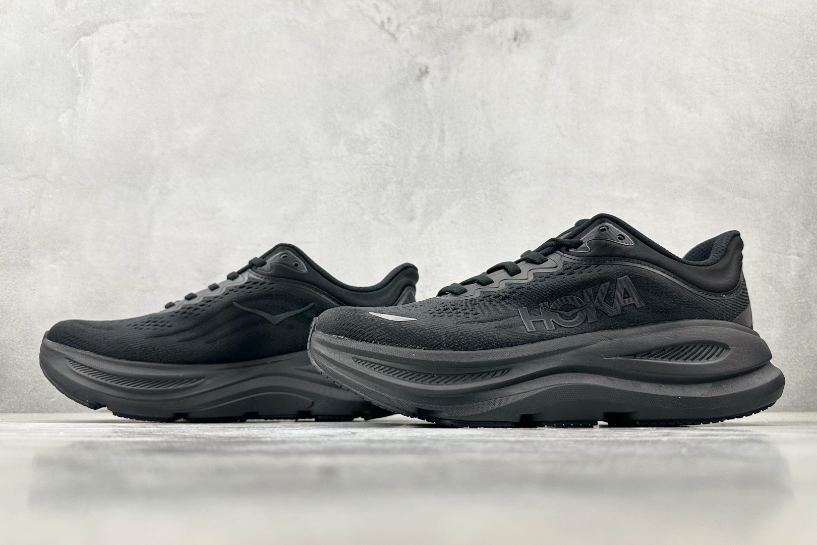 220 HOKA ONE ONE Bondi 9 黑色 1162013-BBLC