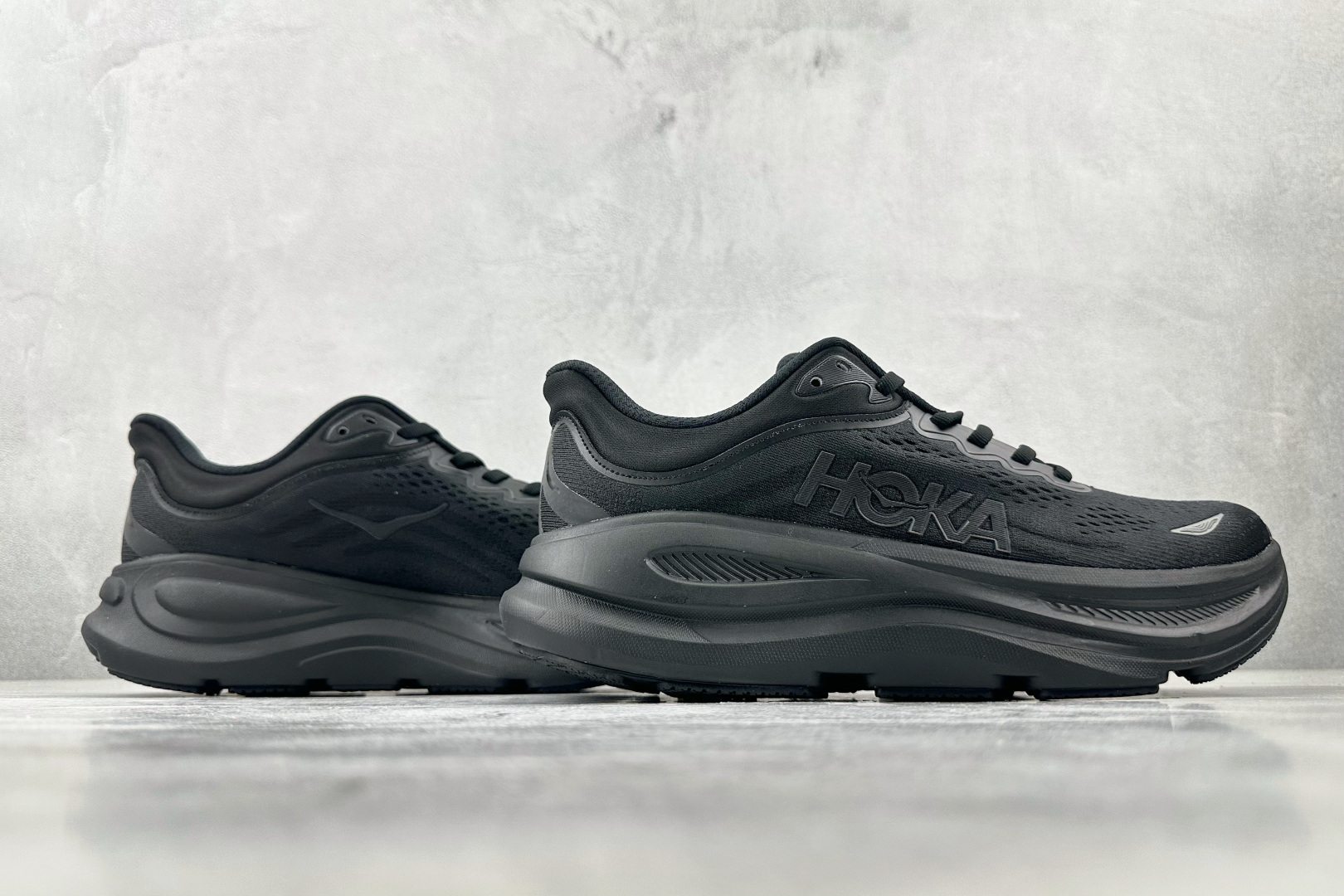 220 HOKA ONE ONE Bondi 9 黑色 1162013-BBLC