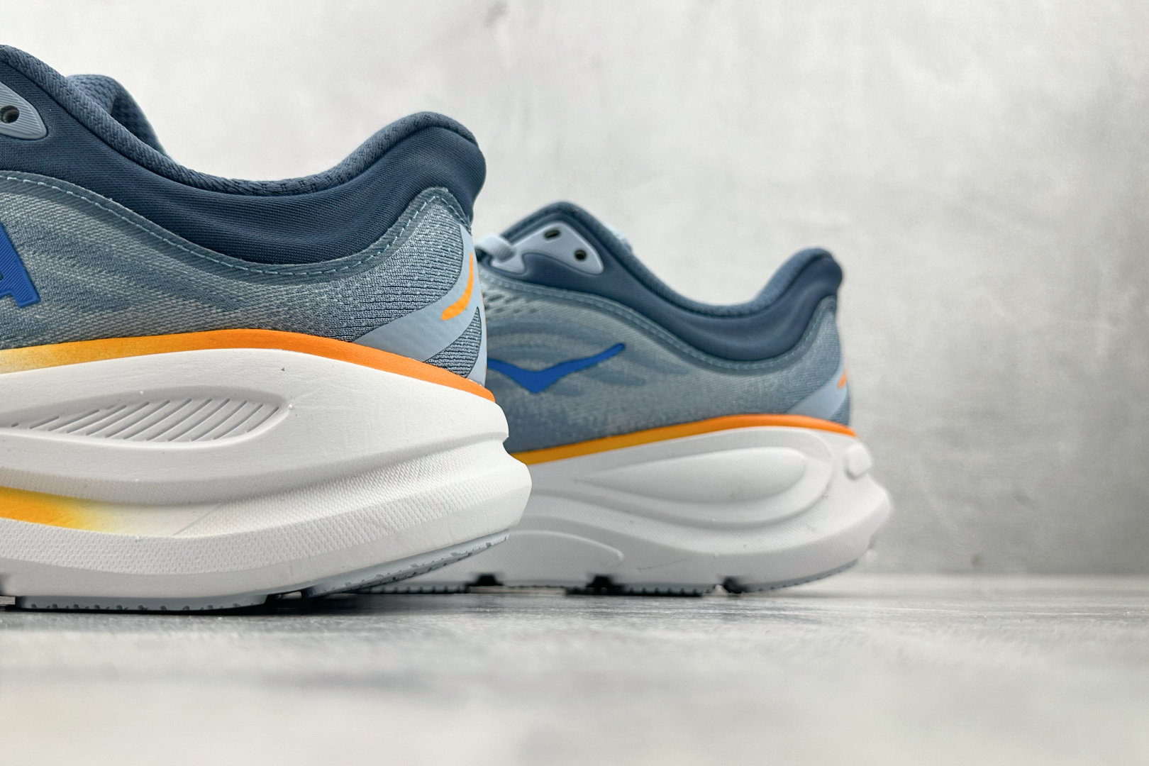 220 HOKA ONE ONE Bondi 9 蓝色 1162011-DNP