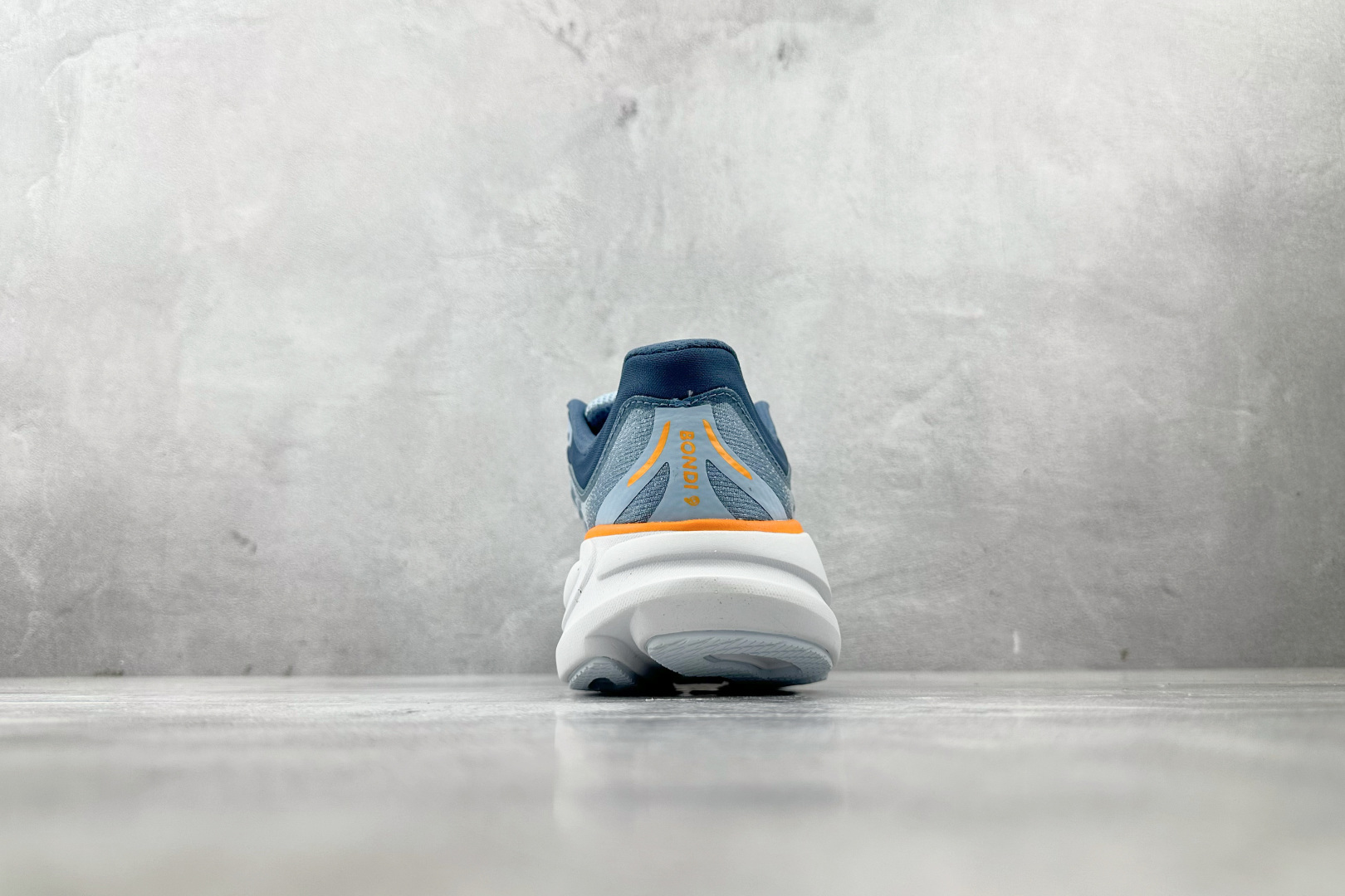 220 HOKA ONE ONE Bondi 9 蓝色 1162011-DNP