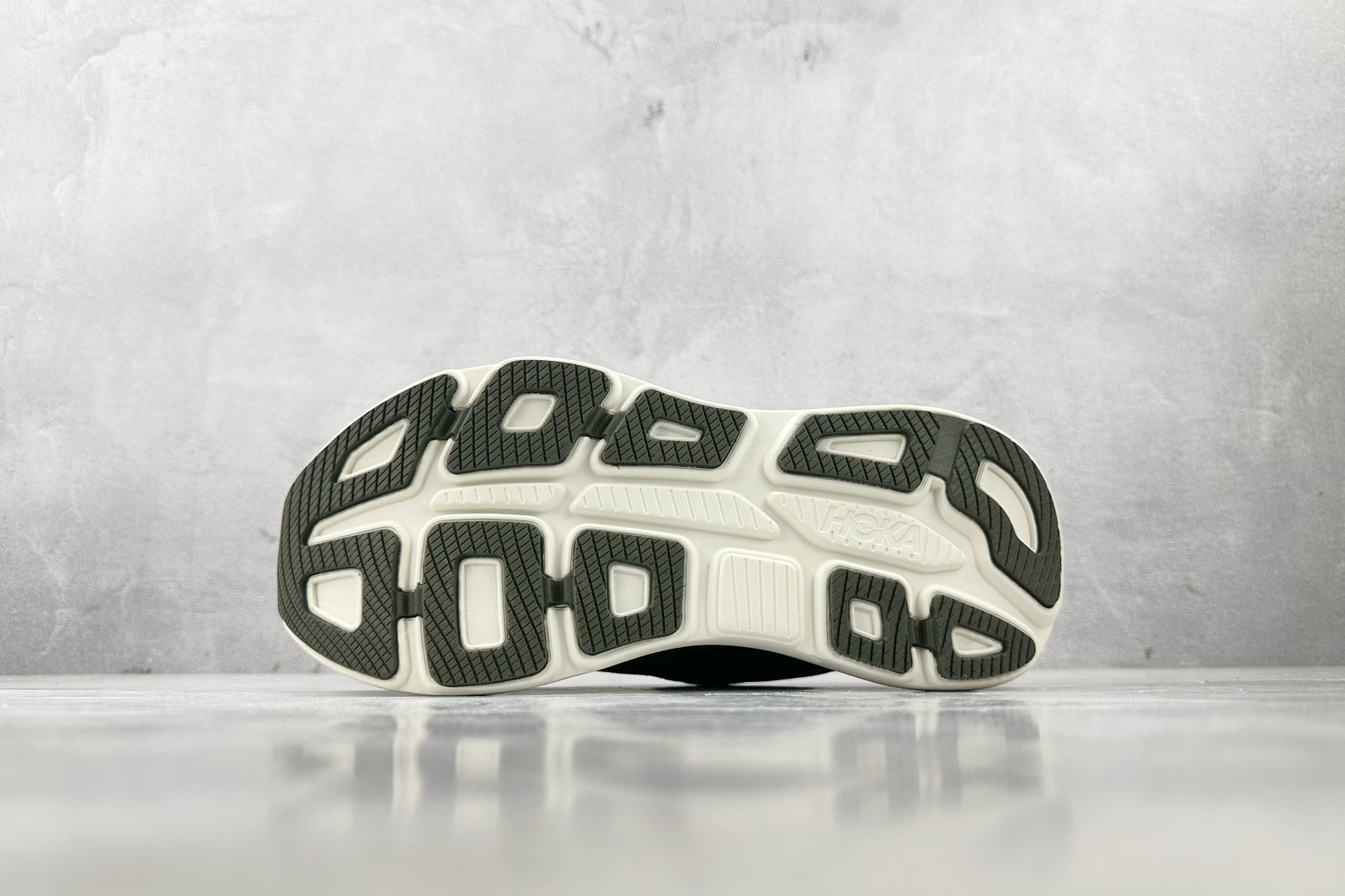 220 HOKA ONE ONE Bondi 9 绿色 1162011-SSSC