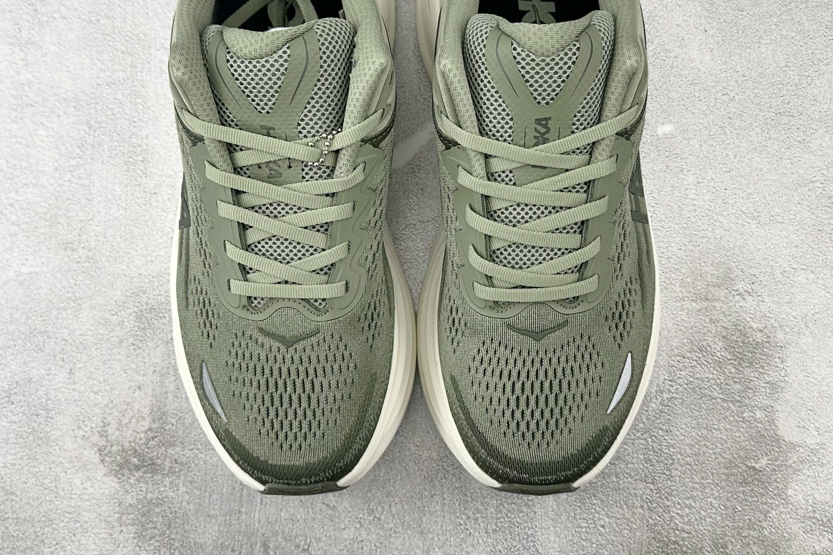 220 HOKA ONE ONE Bondi 9 绿色 1162011-SSSC