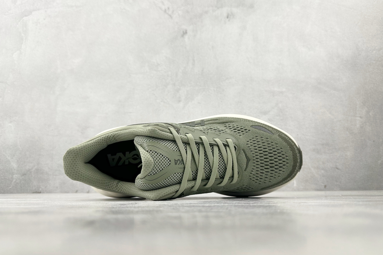 220 HOKA ONE ONE Bondi 9 绿色 1162011-SSSC