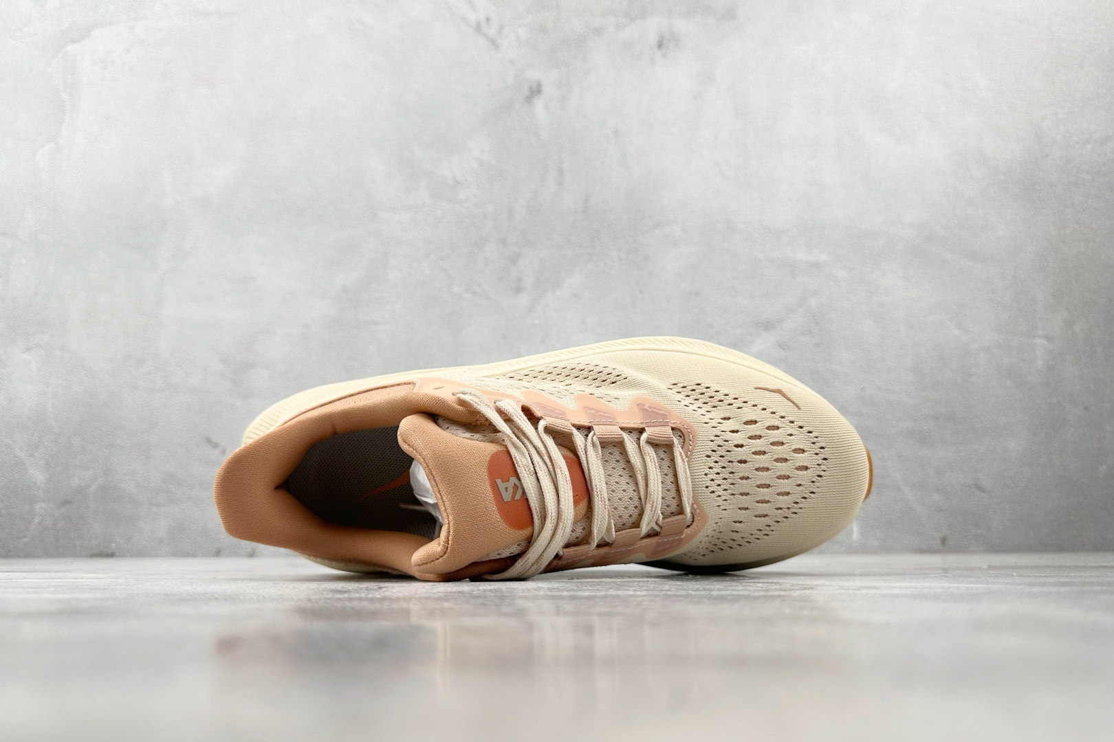 200 HOKA ONE ONE KAWANA 2 卡其色 1147913VSN-Chinese  UA Cheap High Quatity Brand  Clothes Bags handbags Sneakers wholesale wholesaler seller from China Factory suppliers Fashion Clothing  Shoes best Quality Beautiful Price  200 HOKA ONE ONE KAWANA 2 卡其色 1147913VSN