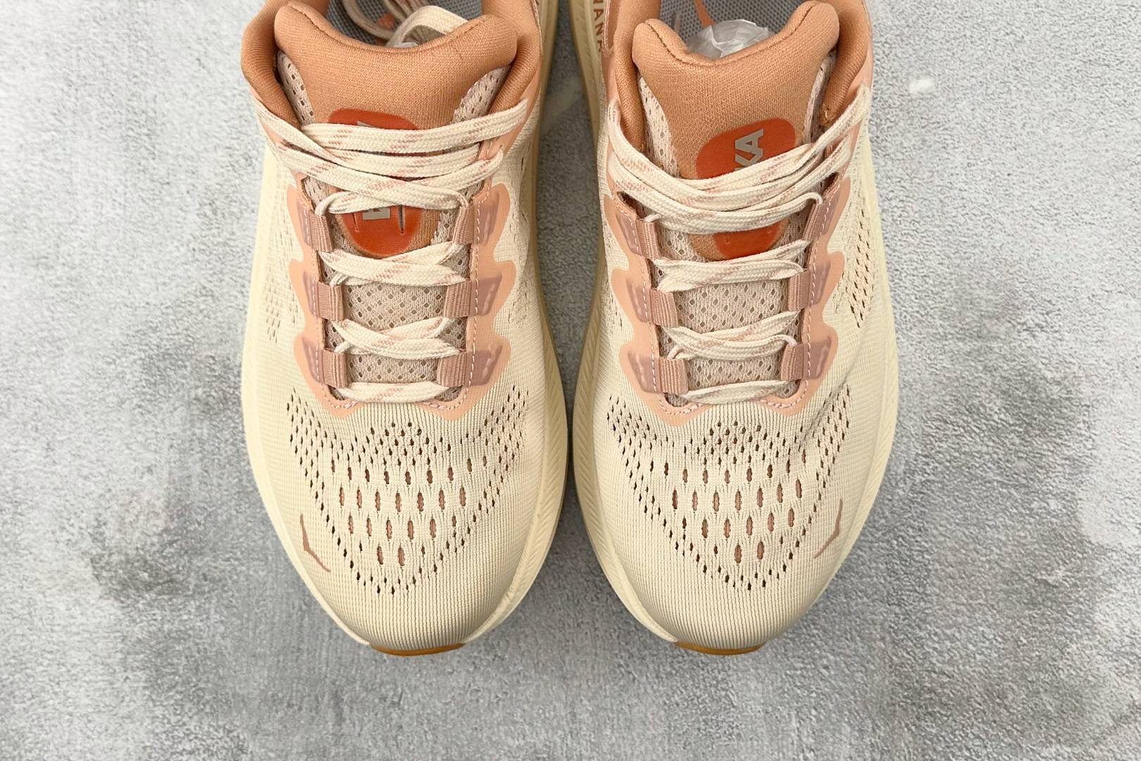 200 HOKA ONE ONE KAWANA 2 卡其色 1147913VSN-Chinese  UA Cheap High Quatity Brand  Clothes Bags handbags Sneakers wholesale wholesaler seller from China Factory suppliers Fashion Clothing  Shoes best Quality Beautiful Price  200 HOKA ONE ONE KAWANA 2 卡其色 1147913VSN