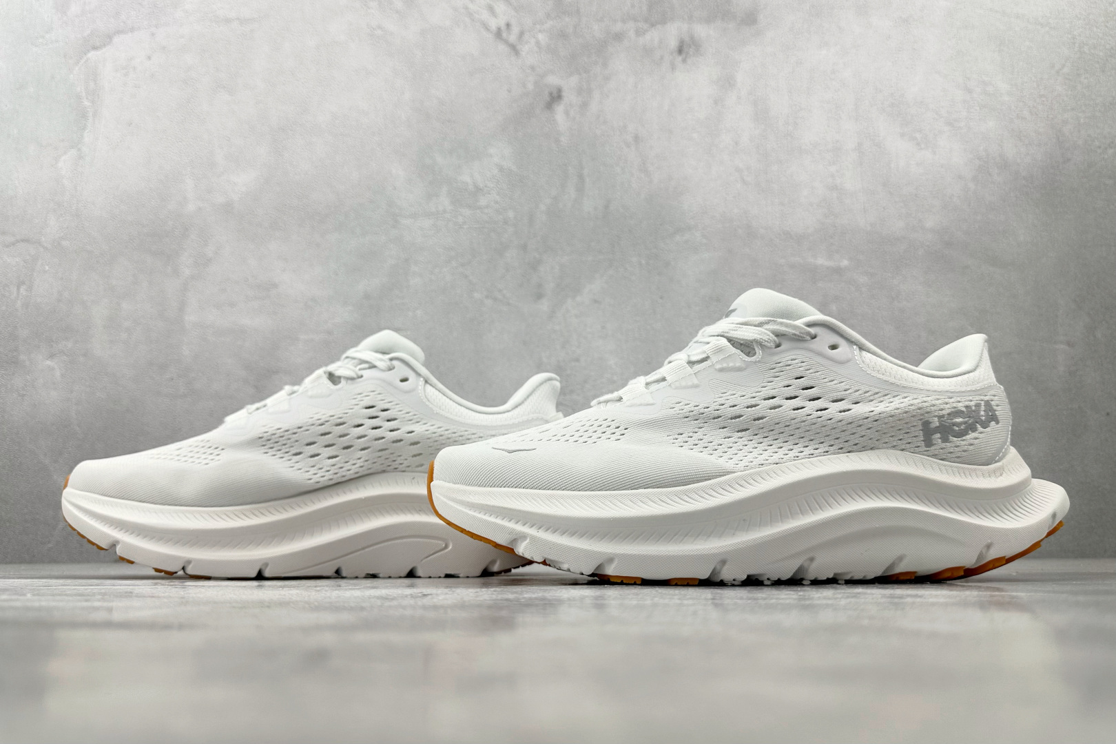 200 HOKA ONE ONE KAWANA 2 白色 1147930-WNCL