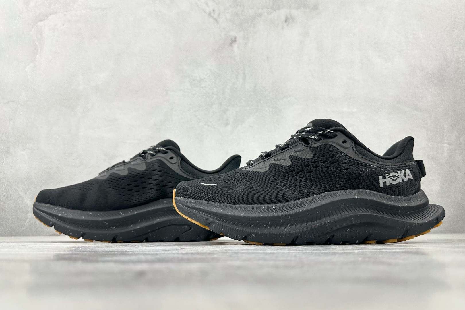 200 HOKA ONE ONE KAWANA 2 黑色 1147930-BBLC