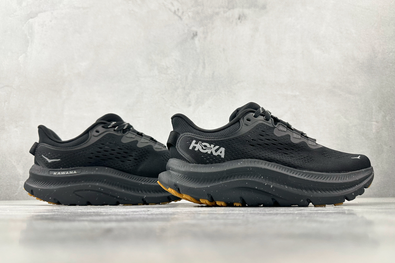 200 HOKA ONE ONE KAWANA 2 黑色 1147930-BBLC