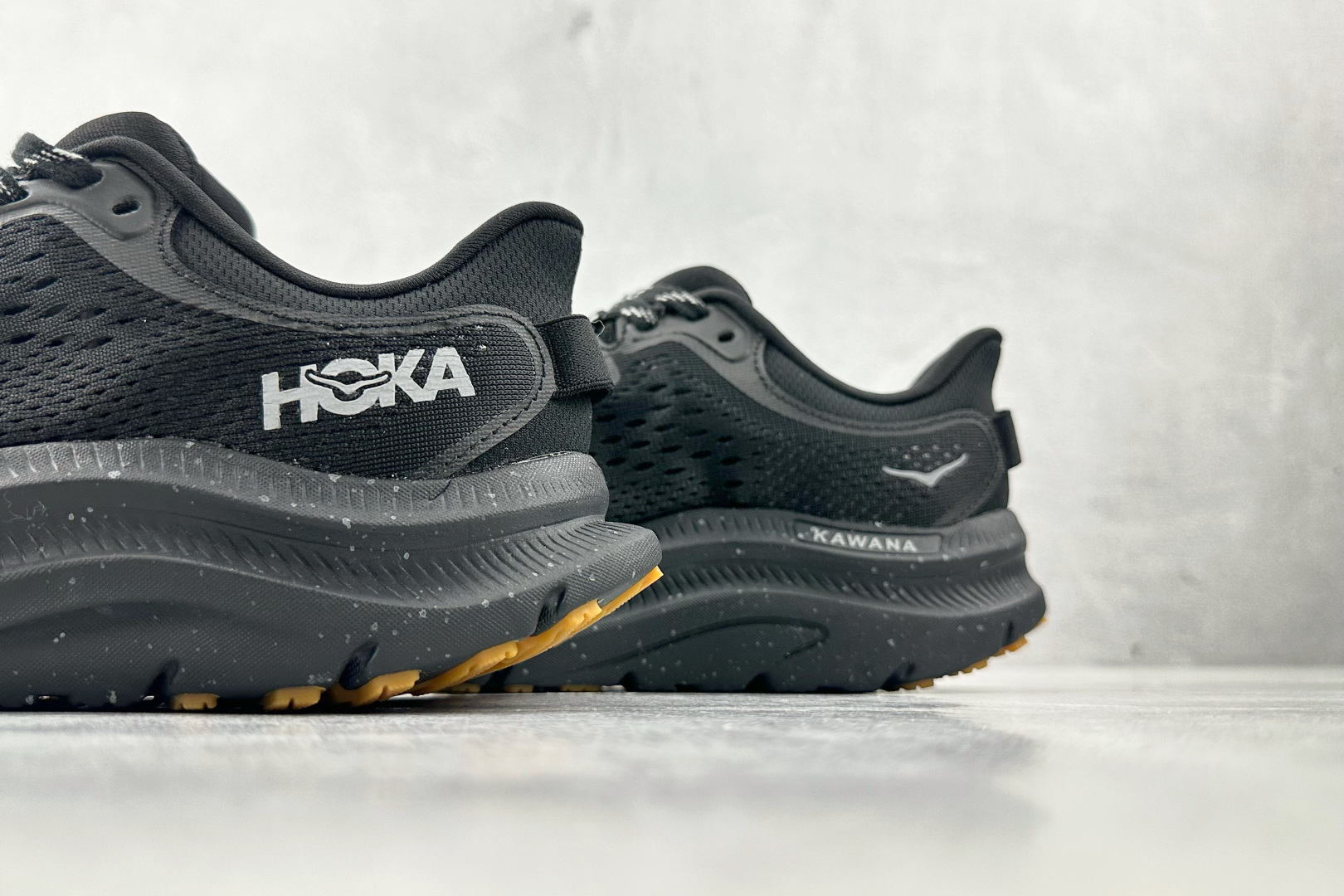 200 HOKA ONE ONE KAWANA 2 黑色 1147930-BBLC