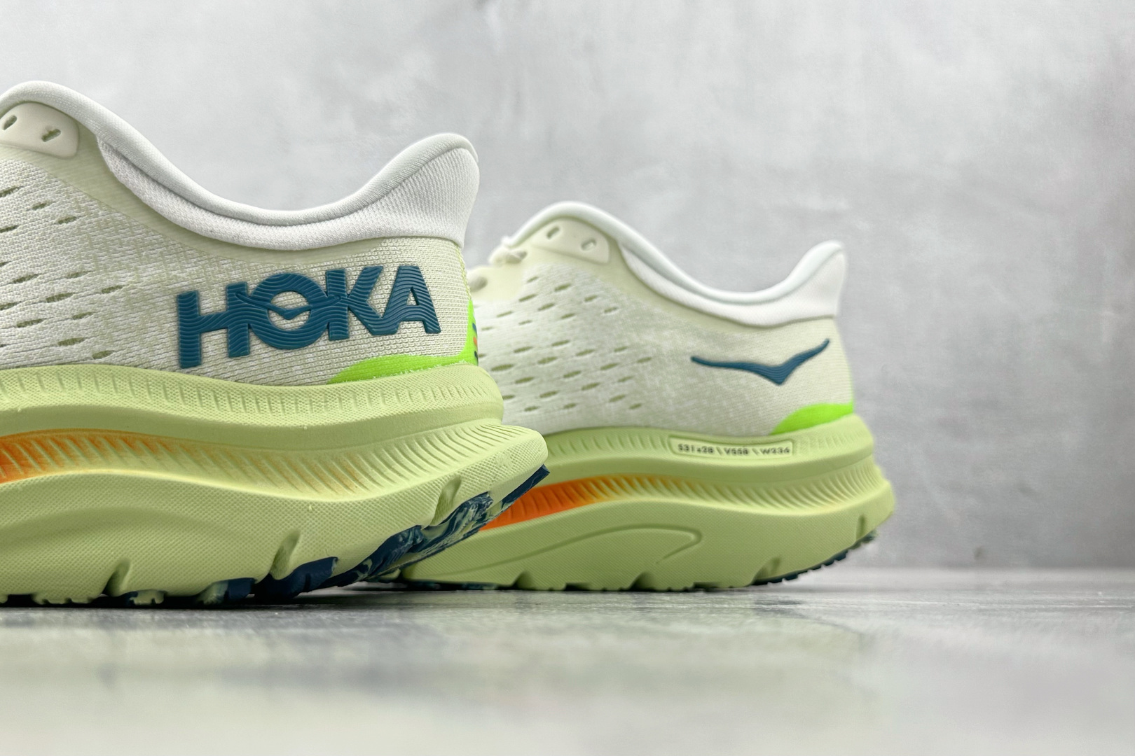 190 HOKA ONE ONE KAWANA 米白色 1123163-BDBB