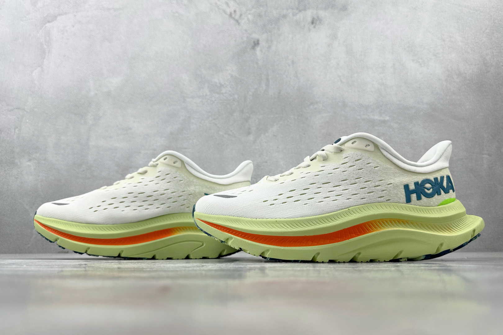 190 HOKA ONE ONE KAWANA 米白色 1123163-BDBB