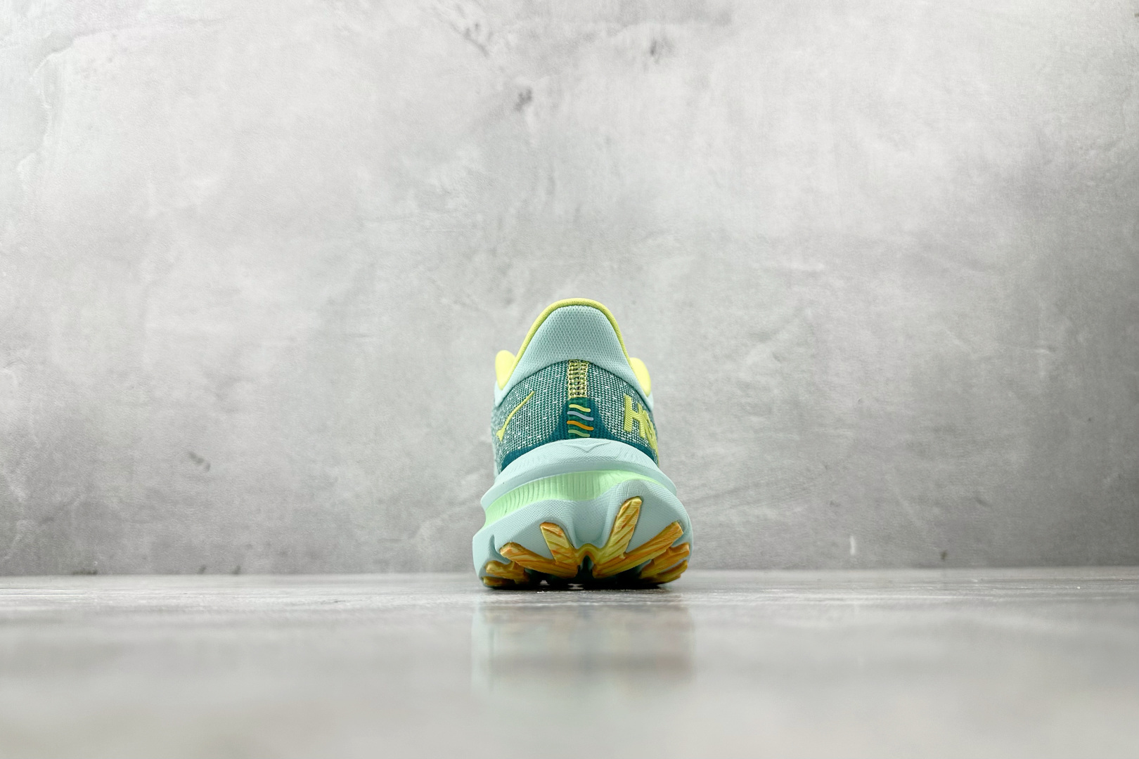 190 HOKA ONE ONE KAWANA 绿 1123164-SOOM