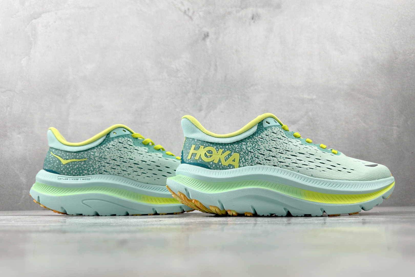 190 HOKA ONE ONE KAWANA 绿 1123164-SOOM