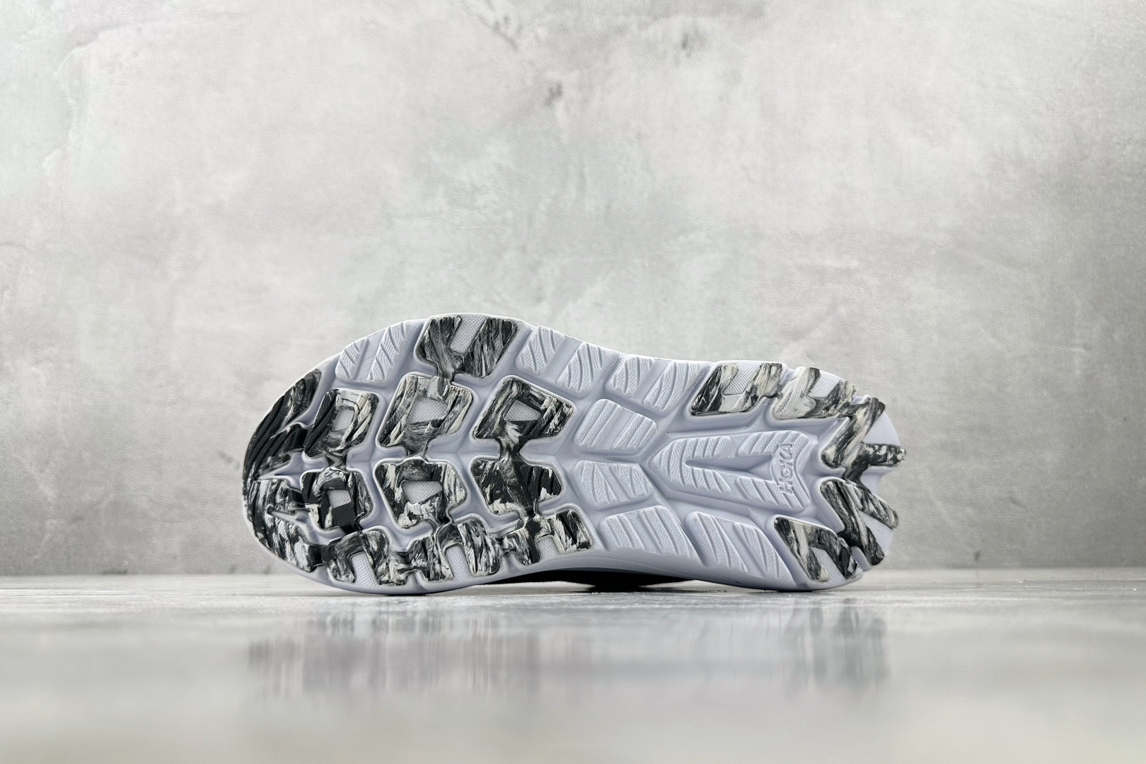 190 HOKA ONE ONE KAWANA 黑白 1123164-BWHT