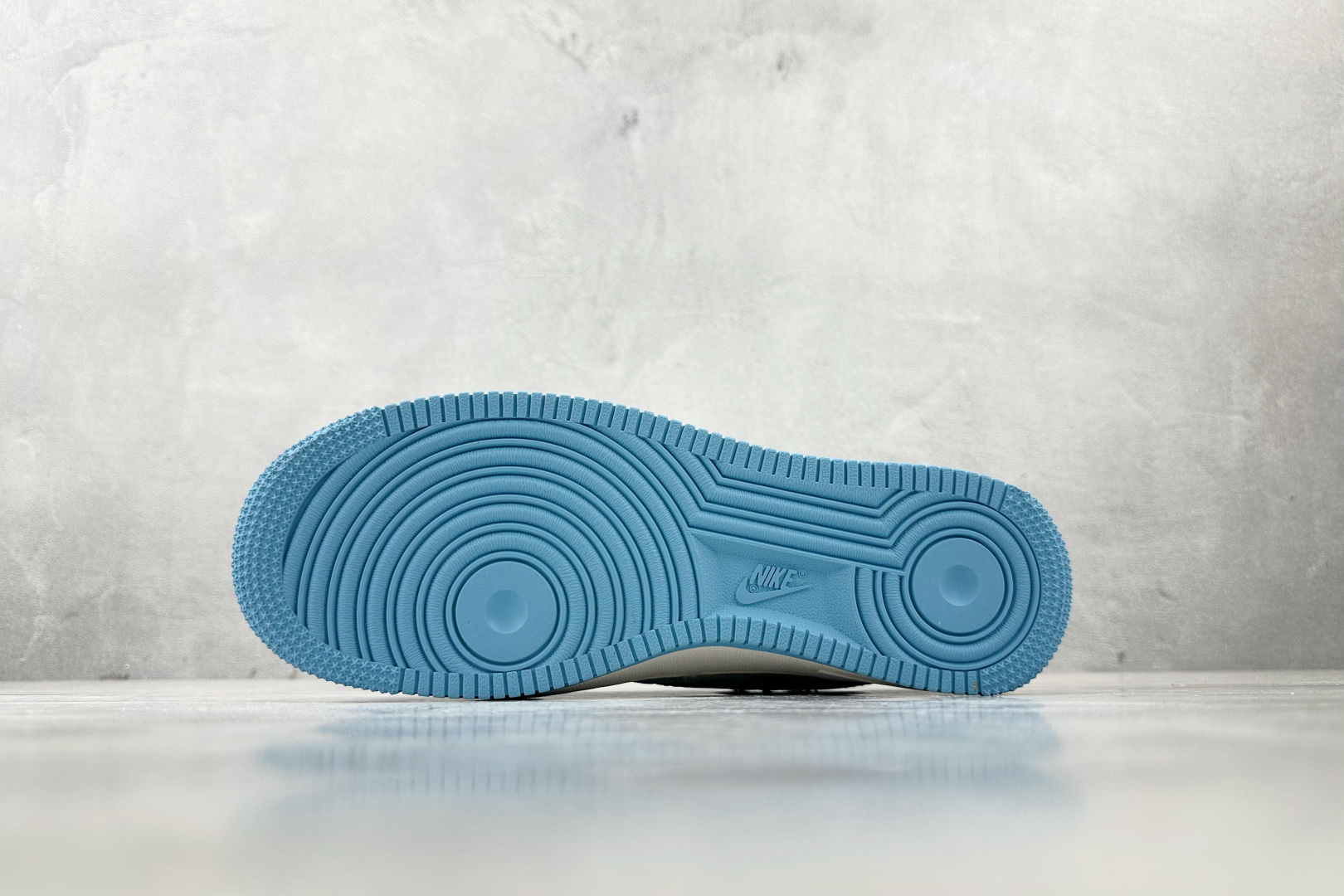 260 Nike Air Force 1'07 斯图西 联名 灰白蓝 JJ2508-717