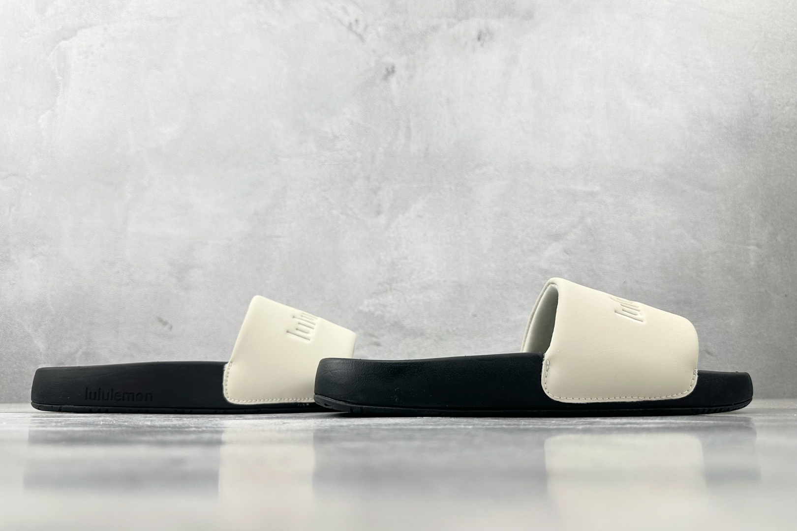 160 全新工厂开发 lululemon露露示蒙 restfeel slide白黑 LM9AYYS