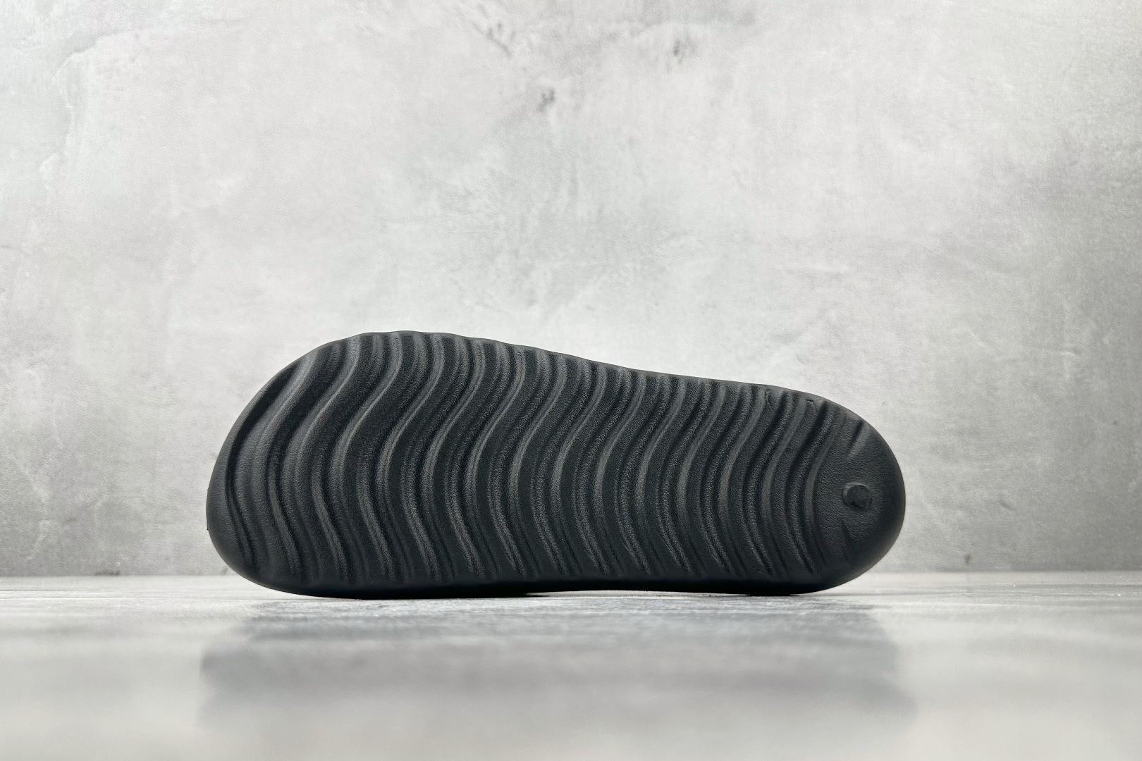 100 大厂出品 adidas Adilette Lumia 黑色 JP9580