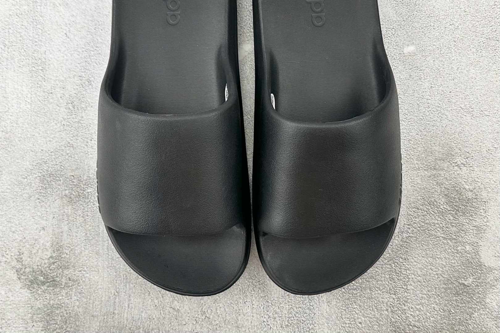 100 大厂出品 adidas Adilette Lumia 黑色 JP9580