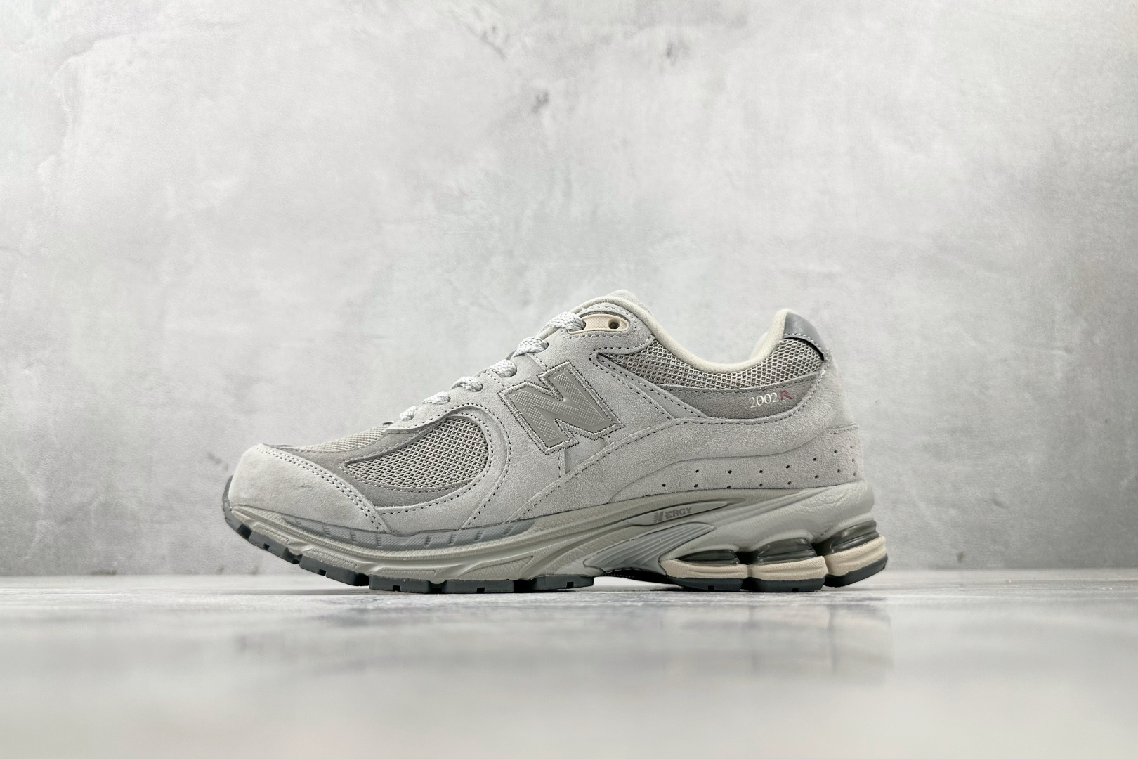  C 版大厂出品 配色 New Balance NB 2002R 系列