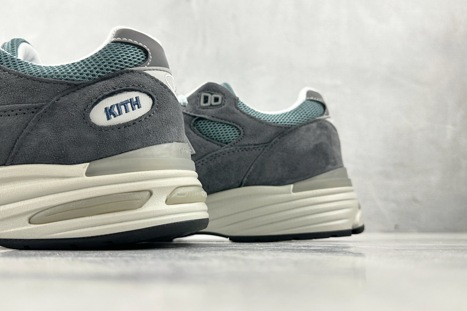 330 顶级纯原 KITH × New Balance NB 991 V2 ”Steel Blue”灰蓝 U991KH2-Chinese  UA Cheap High Quatity Brand  Clothes Bags handbags Sneakers wholesale wholesaler seller from China Factory suppliers Fashion Clothing  Shoes best Quality Beautiful Price  330 顶级纯原 KITH × New Balance NB 991 V2 ”Steel Blue”灰蓝 U991KH2