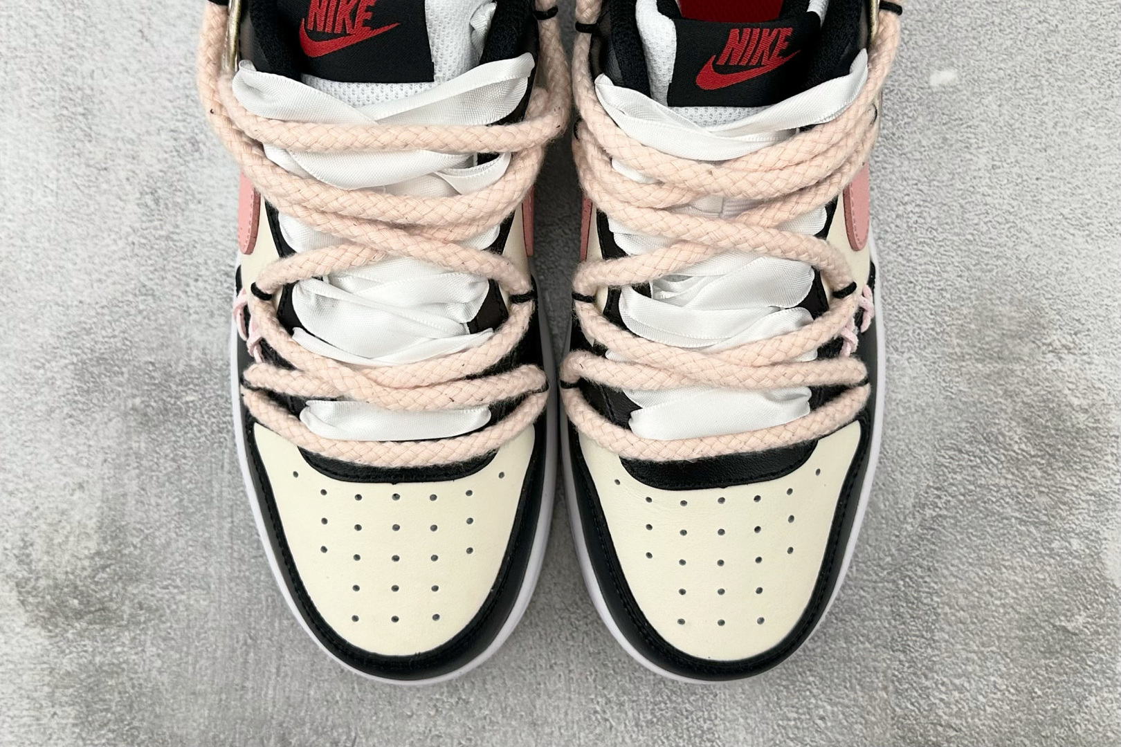 K13特价 
【定制球鞋】Nike Court Borough 2 莓烦恼 GS 黑粉色

货号：BQ5