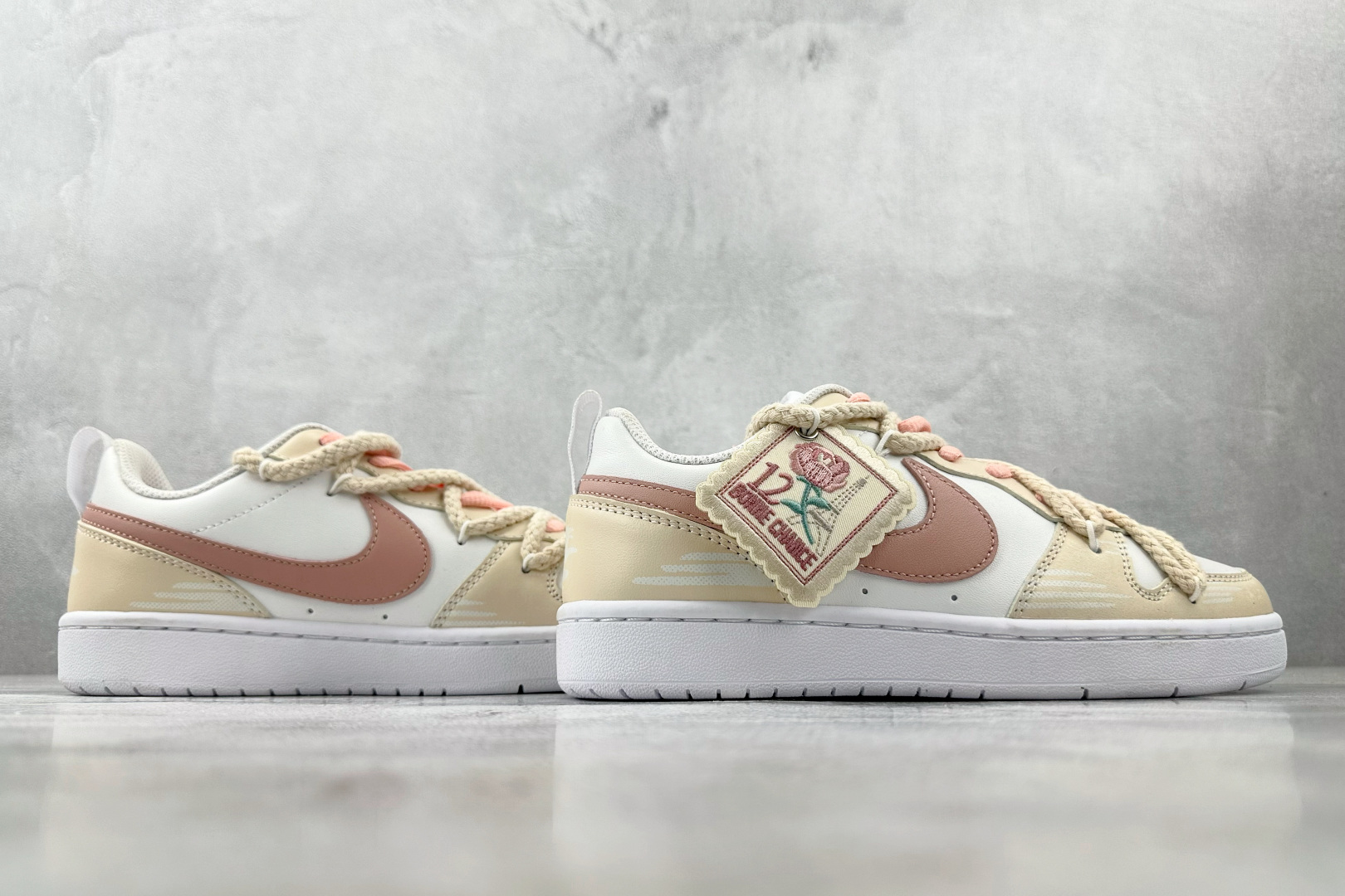 K13特价 
【定制球鞋】Nike Court Borough 2 玫瑰布贴 GS 米粉白

货号：BQ