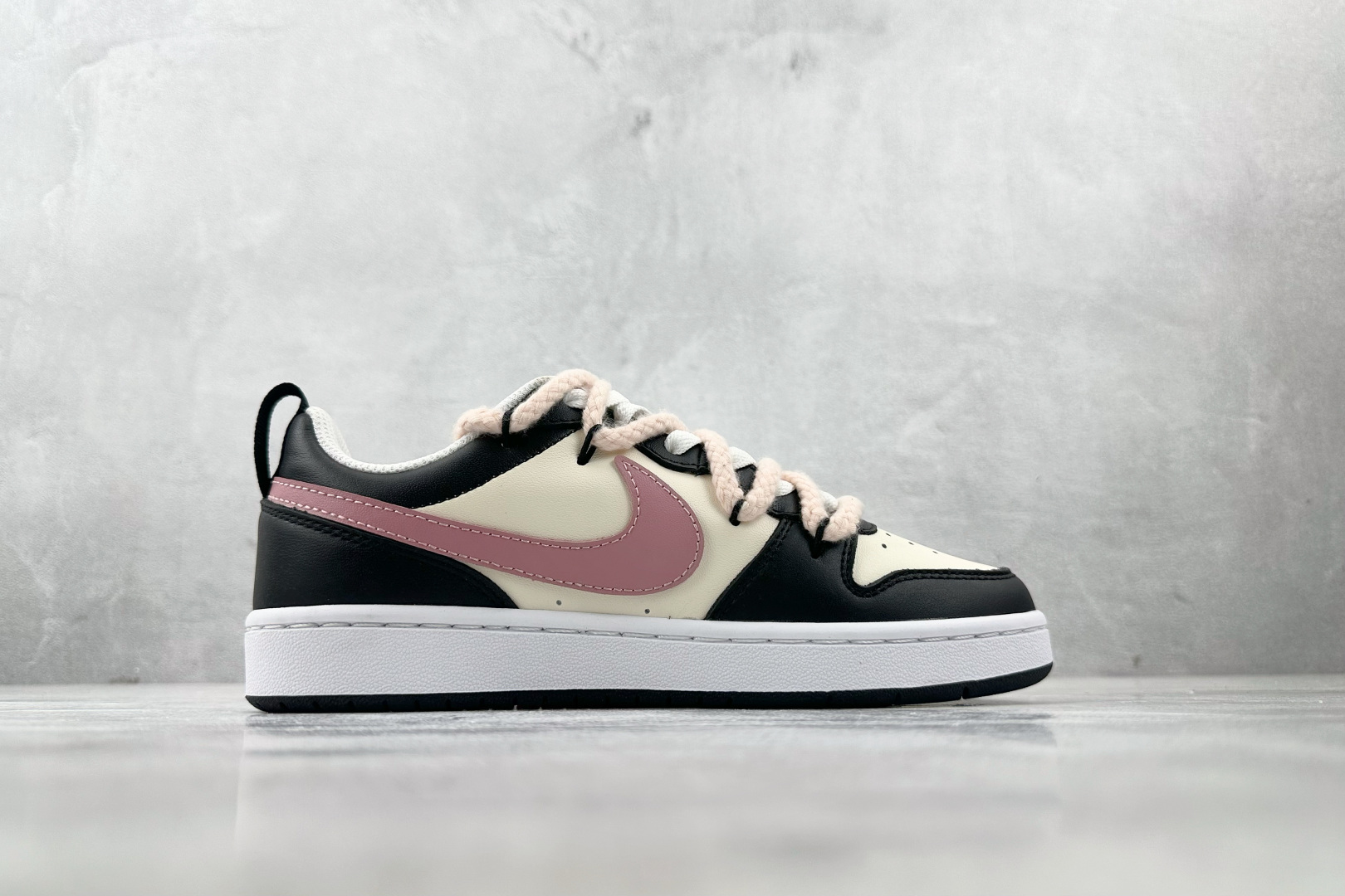 K13特价 
【定制球鞋】Nike Court Borough 2 暗黑花粉 GS 粉色

货号：DV5