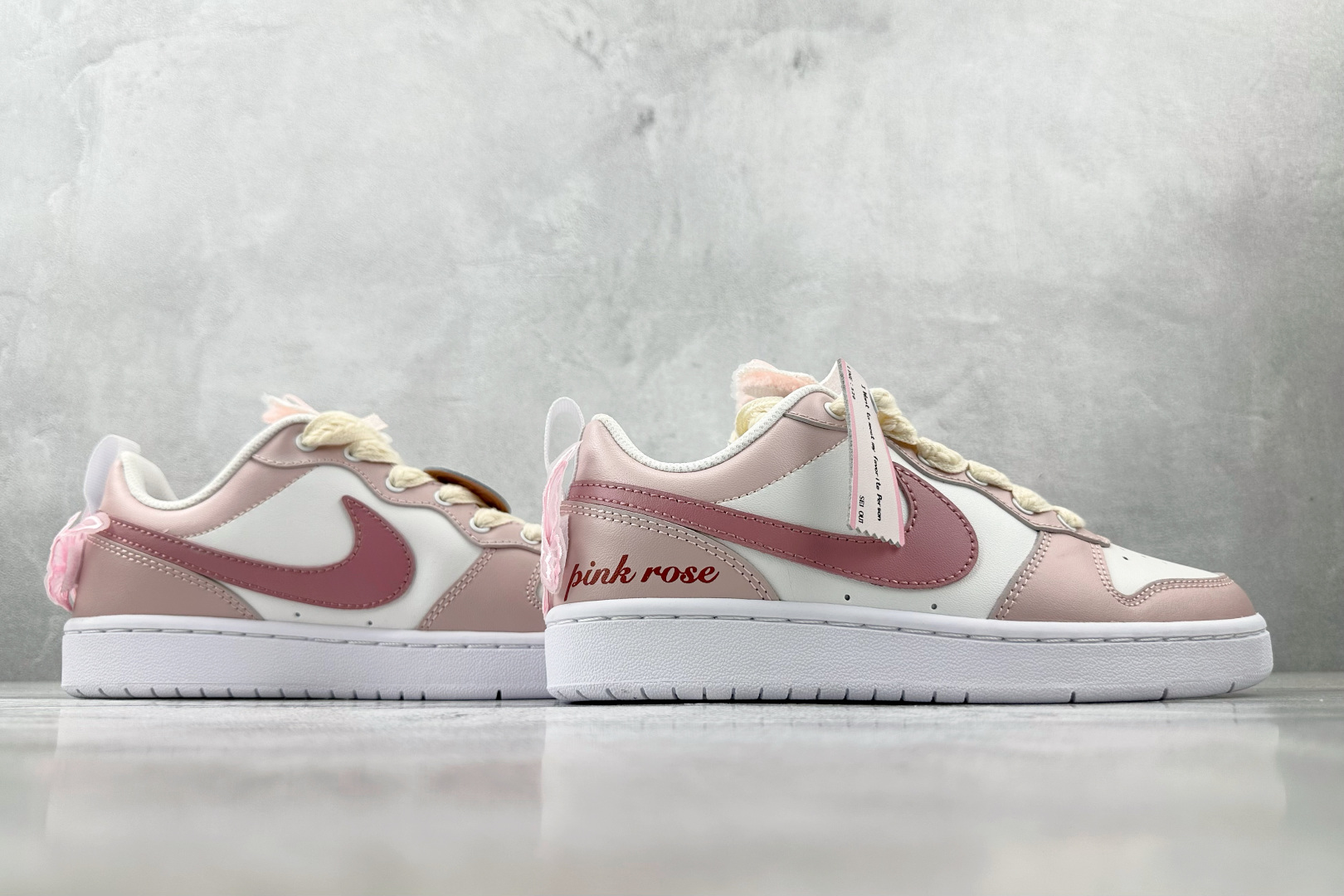 K13特价 
【定制球鞋】Nike Court Borough 夏日公主 GS 粉白

货号：DQ597