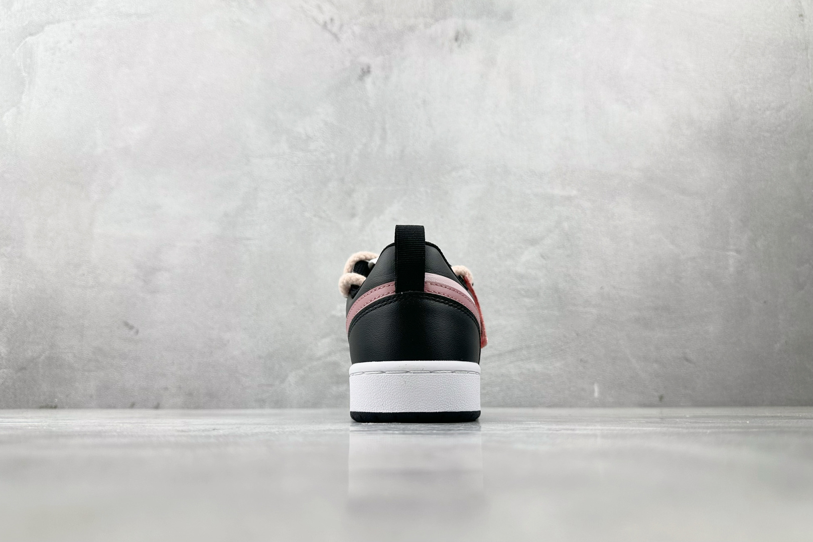 K13特价 
【定制球鞋】Nike Court Borough 2 暗黑粉玫GS 黑粉

货号：BQ54
