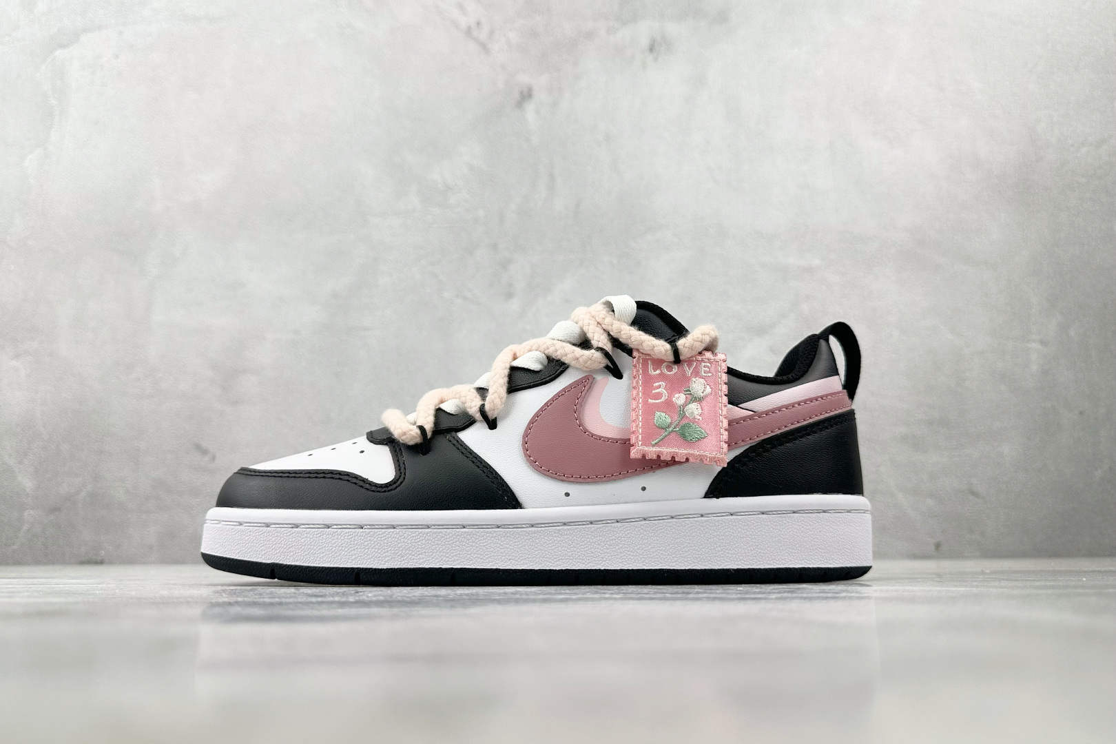 K13特价 
【定制球鞋】Nike Court Borough 2 暗黑粉玫GS 黑粉

货号：BQ54
