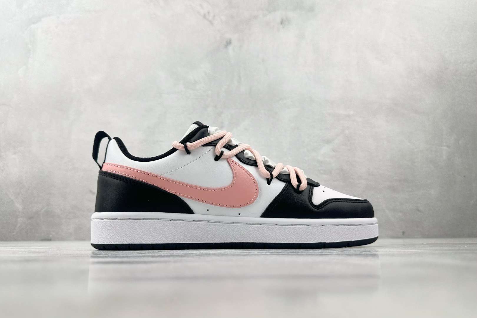 K13特价 本地💰140
【定制球鞋】Nike Court Borough 2 酷黑莓莓 GS 黑白粉
货号:BQ5448-110
尺码:36 36.5 37.5 38 38.5 39 40 40.5 41 42 42.5 43 44 44.5 45
编码:25