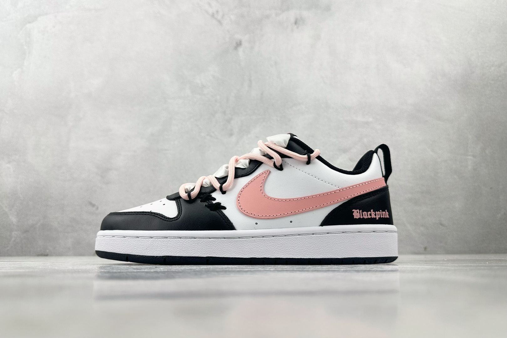 K13特价 本地💰140
【定制球鞋】Nike Court Borough 2 酷黑莓莓 GS 黑白粉
货号:BQ5448-110
尺码:36 36.5 37.5 38 38.5 39 40 40.5 41 42 42.5 43 44 44.5 45
编码:25