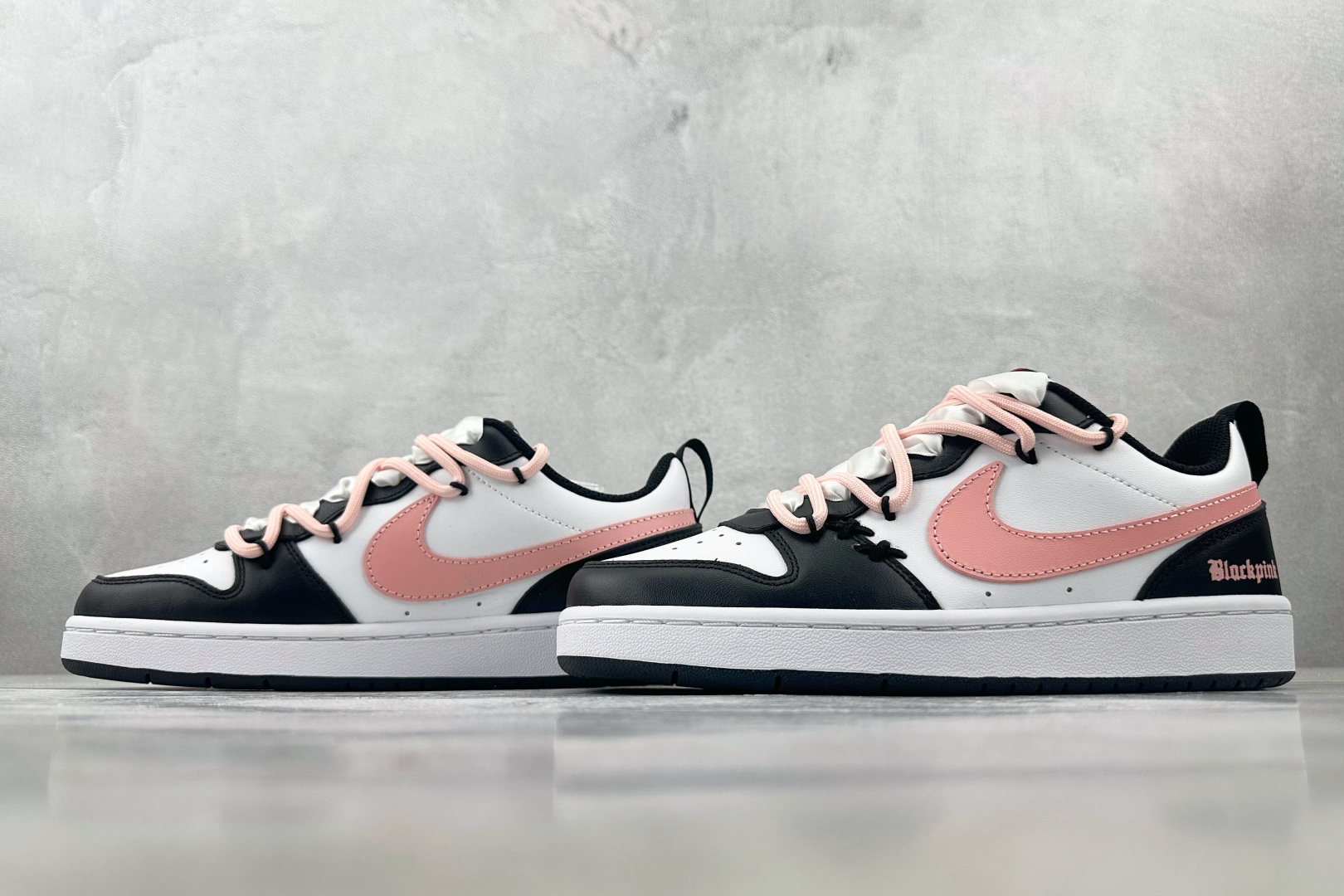 K13特价 本地💰140
【定制球鞋】Nike Court Borough 2 酷黑莓莓 GS 黑白粉
货号:BQ5448-110
尺码:36 36.5 37.5 38 38.5 39 40 40.5 41 42 42.5 43 44 44.5 45
编码:25