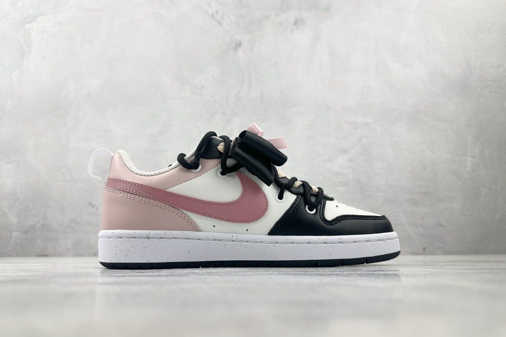 K13特价 本地💰140
【定制球鞋】Nike Court Borough 2 黑粉公主 GS 黑粉
货号:BQ5448-115
尺码:36 36.5 37.5 38 38.5 39 40 40.5 41 42 42.5 43 44 44.5 45
编码:25