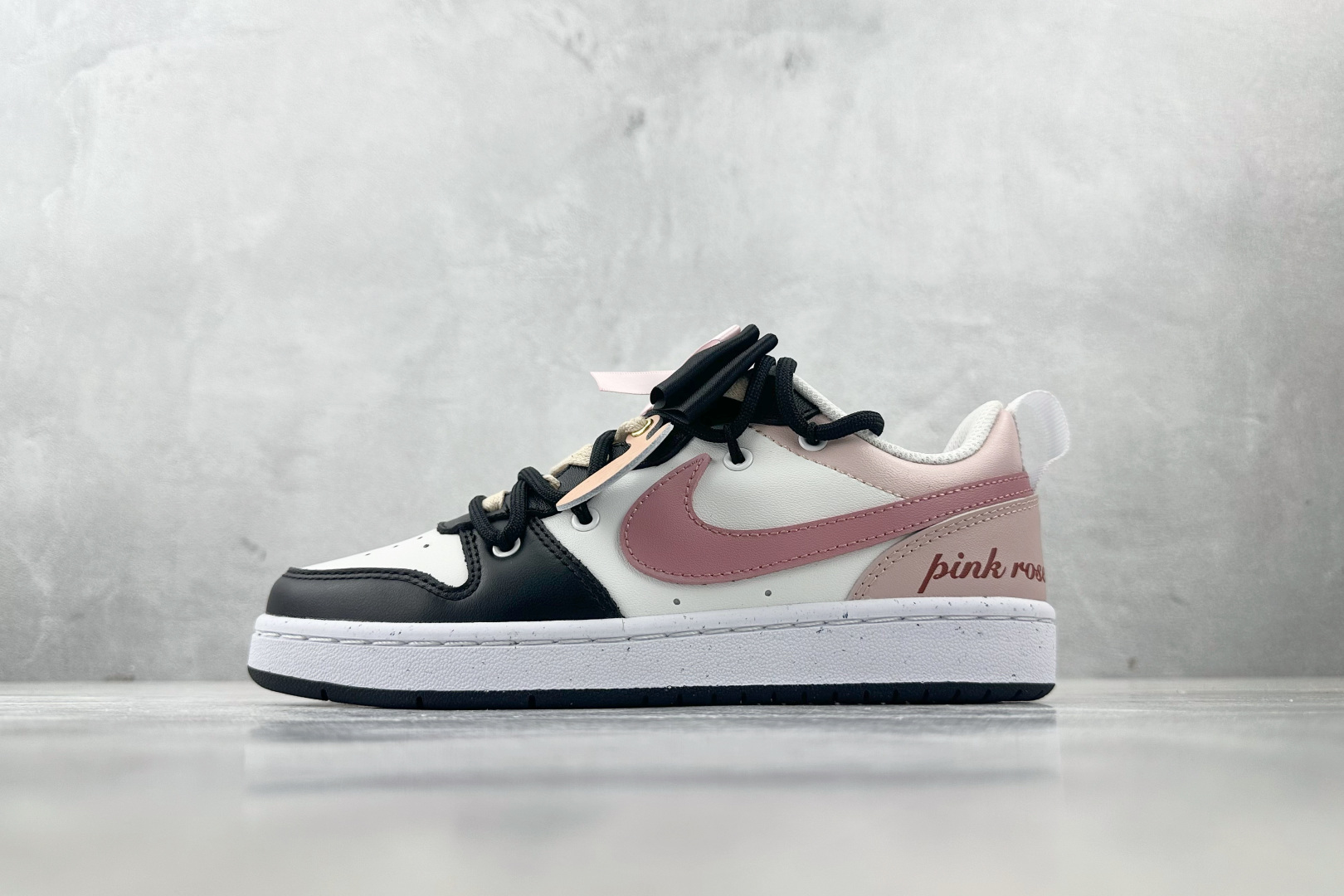 K13特价 本地💰140
【定制球鞋】Nike Court Borough 2 黑粉公主 GS 黑粉
货号:BQ5448-115
尺码:36 36.5 37.5 38 38.5 39 40 40.5 41 42 42.5 43 44 44.5 45
编码:25